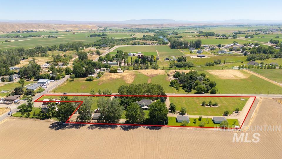 7923 Richey Rd, Fruitland, Idaho 83619, 4 Bedrooms, 2.5 Bathrooms, Residential For Sale, Price $1,150,000,MLS 98989474