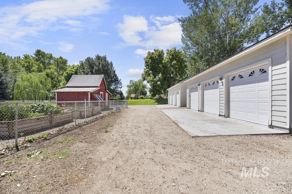 7923 Richey Rd, Fruitland, Idaho 83619, 4 Bedrooms, 2.5 Bathrooms, Residential For Sale, Price $1,150,000,MLS 98989474