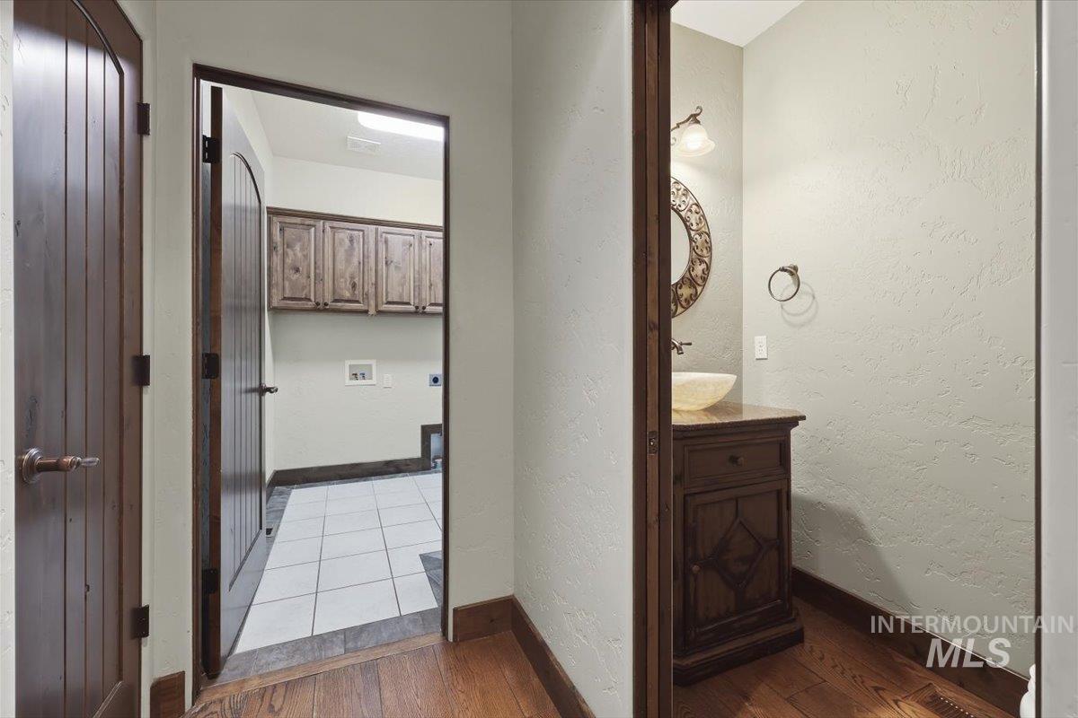 129 Cholla Hills, Meridian, Idaho 83646, 3 Bedrooms, 2.5 Bathrooms, Residential For Sale, Price $654,900,MLS 98989475