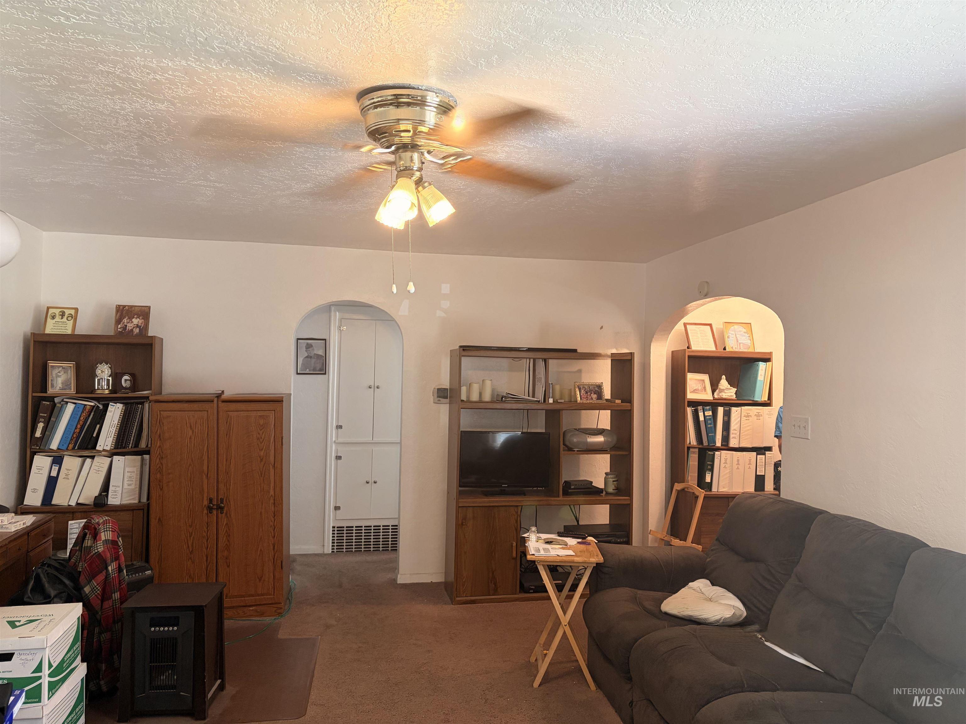 847 Locust Street, Twin Falls, Idaho 83301, 3 Bedrooms, 1.5 Bathrooms, Residential For Sale, Price $265,000,MLS 98989476