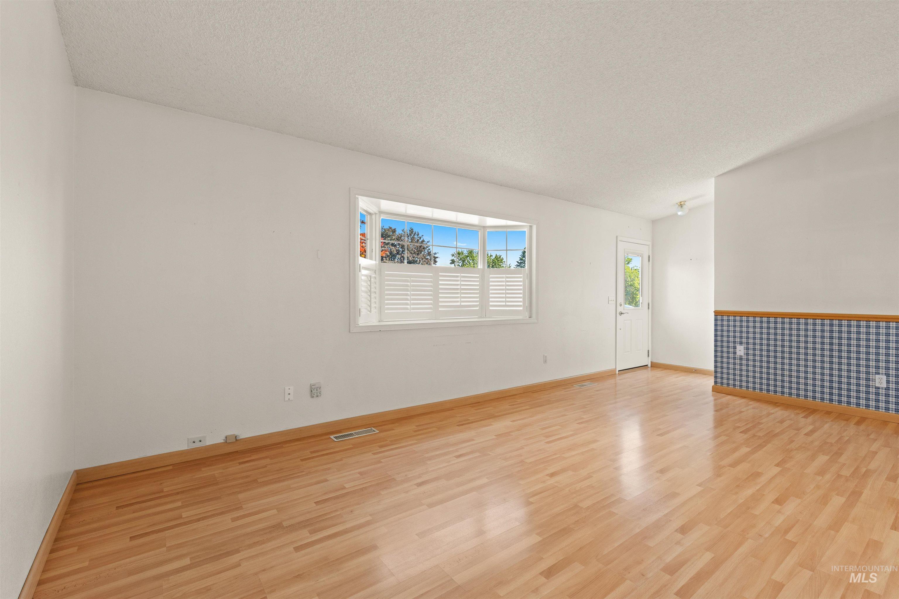 1122 Linden Dr, Lewiston, Idaho 83501, 3 Bedrooms, 2 Bathrooms, Residential For Sale, Price $399,900,MLS 98989482