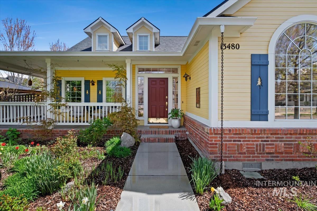 13480 N 2nd Ave, Boise, Idaho 83714, 4 Bedrooms, 2.5 Bathrooms, Residential For Sale, Price $749,000, 98989496