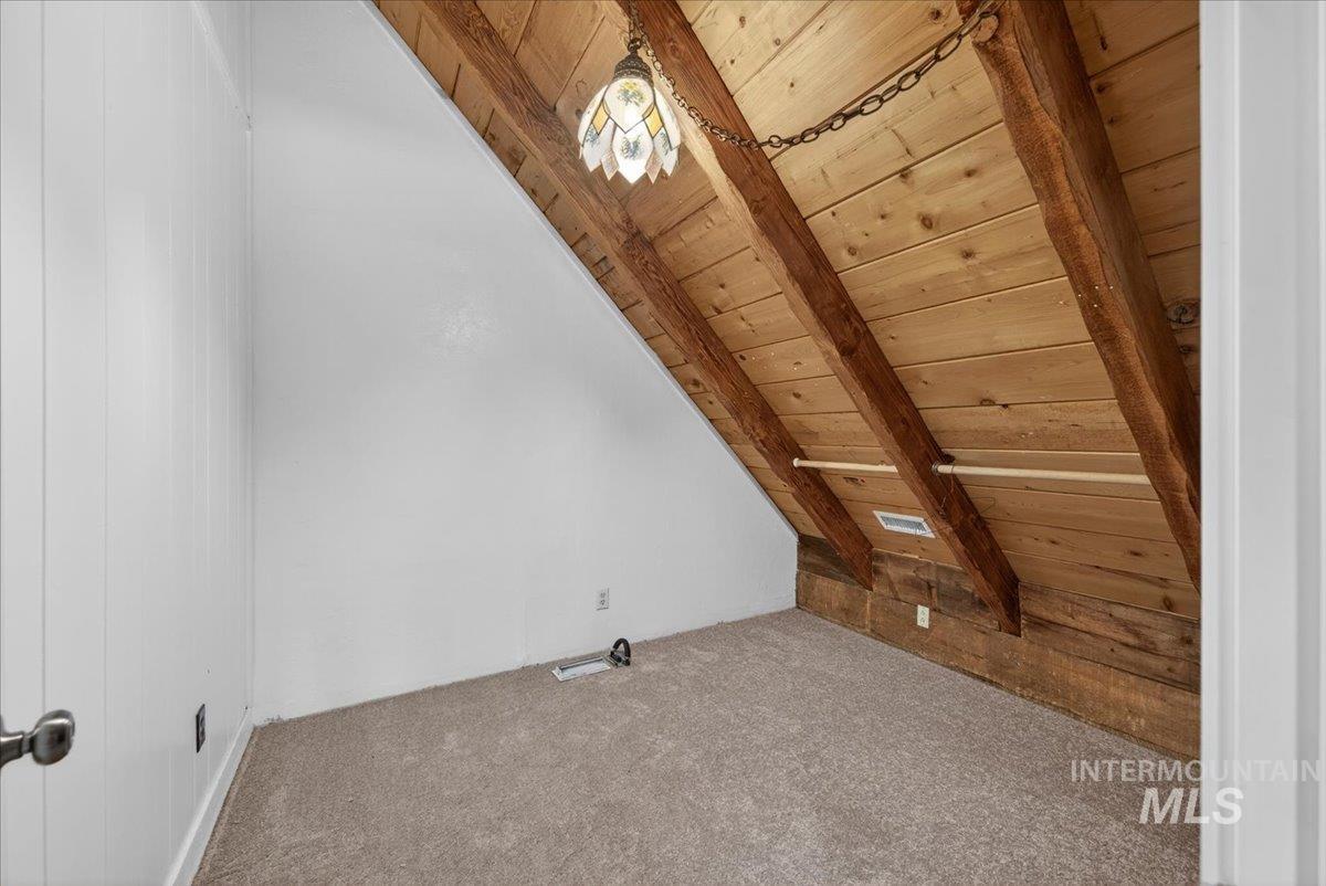 5 Wonacott Way, Boise, Idaho 83716, 4 Bedrooms, 2 Bathrooms, Residential For Sale, Price $625,000,MLS 98989497