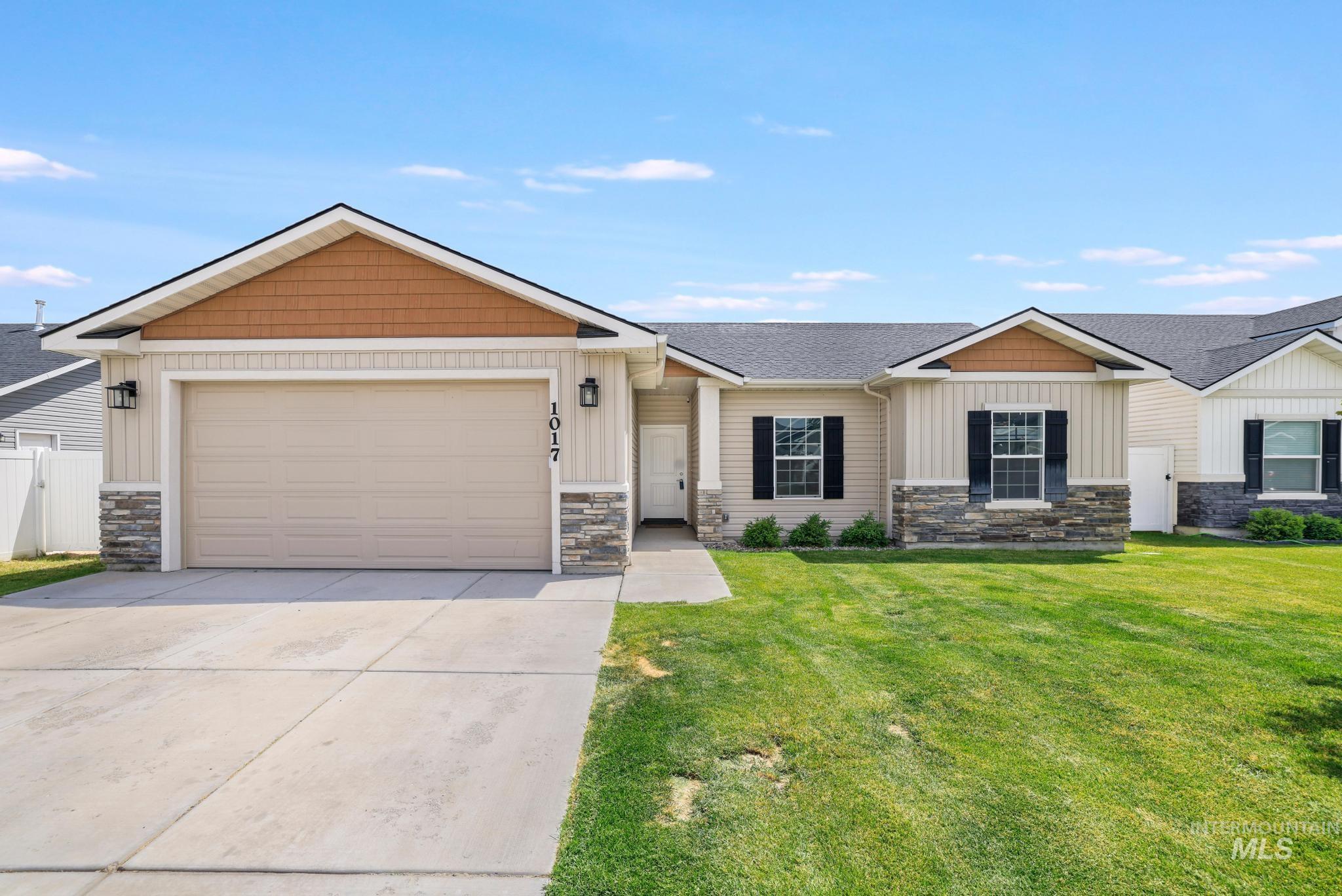 1017 Magnolia St., Burley, Idaho 83318, 3 Bedrooms, 2 Bathrooms, Residential For Sale, Price $320,000,MLS 98989499