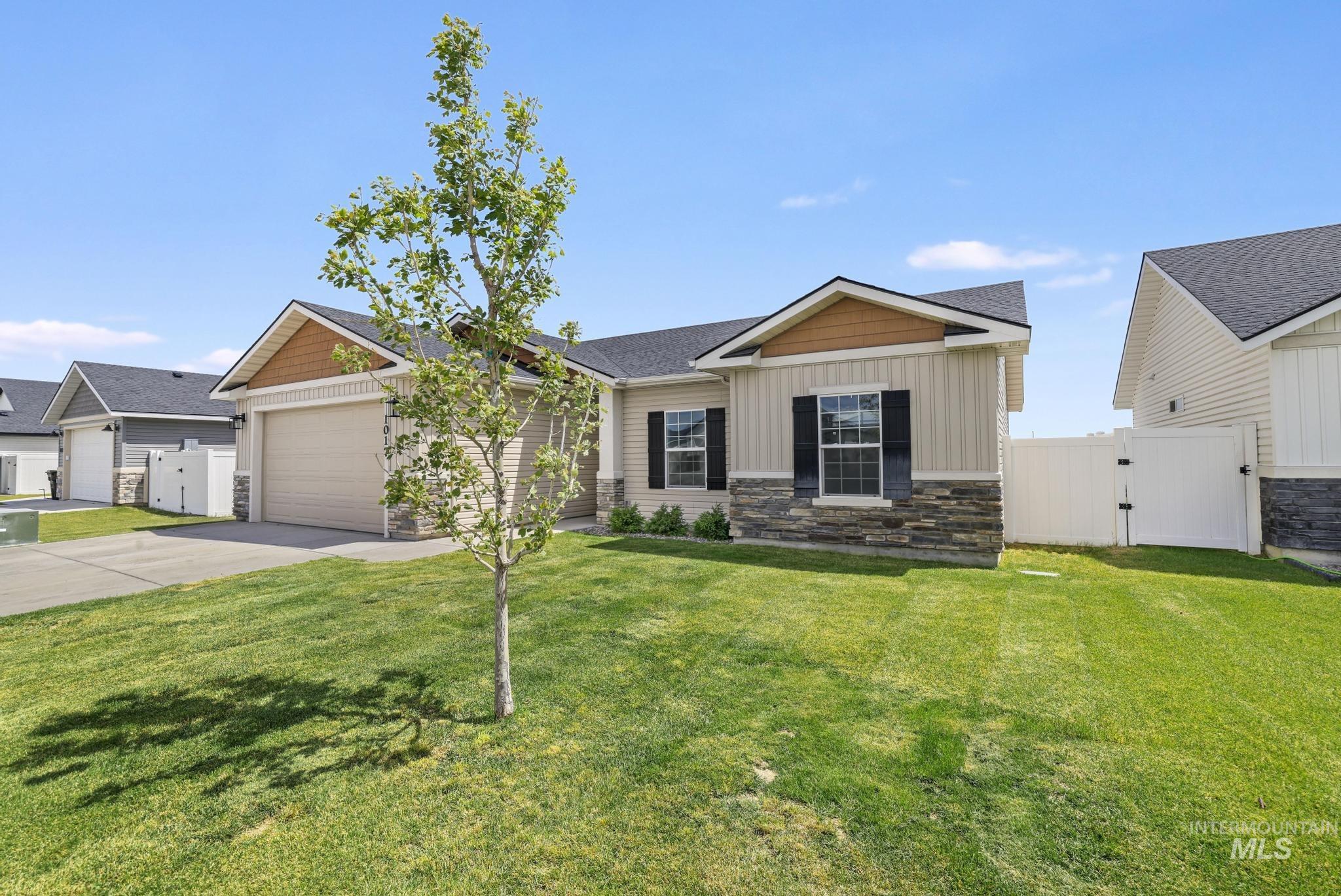 1017 Magnolia St., Burley, Idaho 83318, 3 Bedrooms, 2 Bathrooms, Residential For Sale, Price $320,000,MLS 98989499