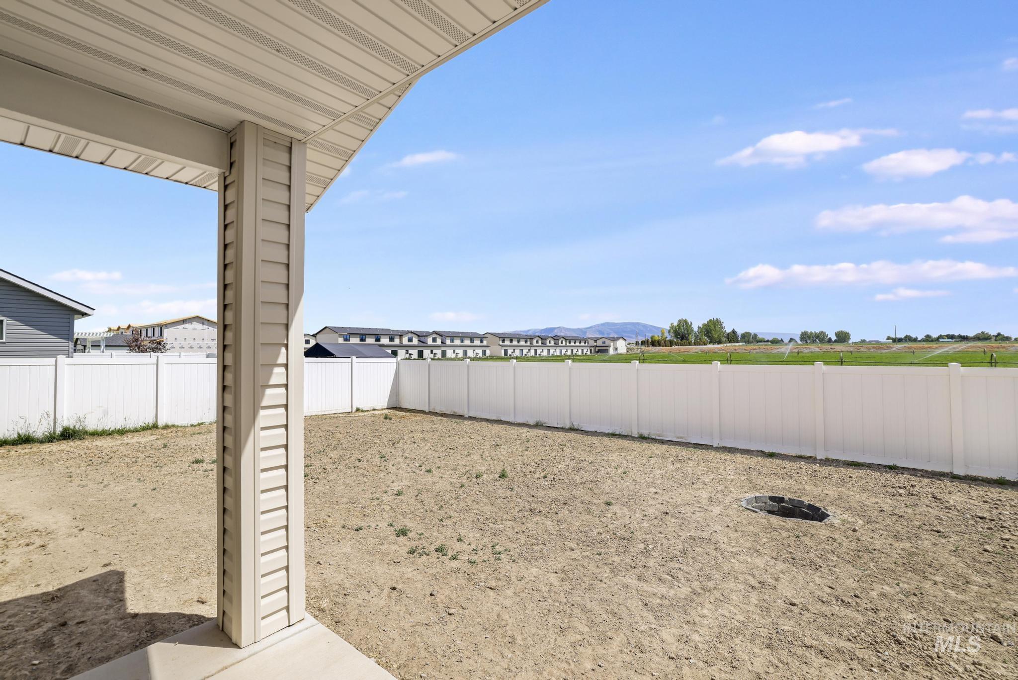 1017 Magnolia St., Burley, Idaho 83318, 3 Bedrooms, 2 Bathrooms, Residential For Sale, Price $320,000,MLS 98989499