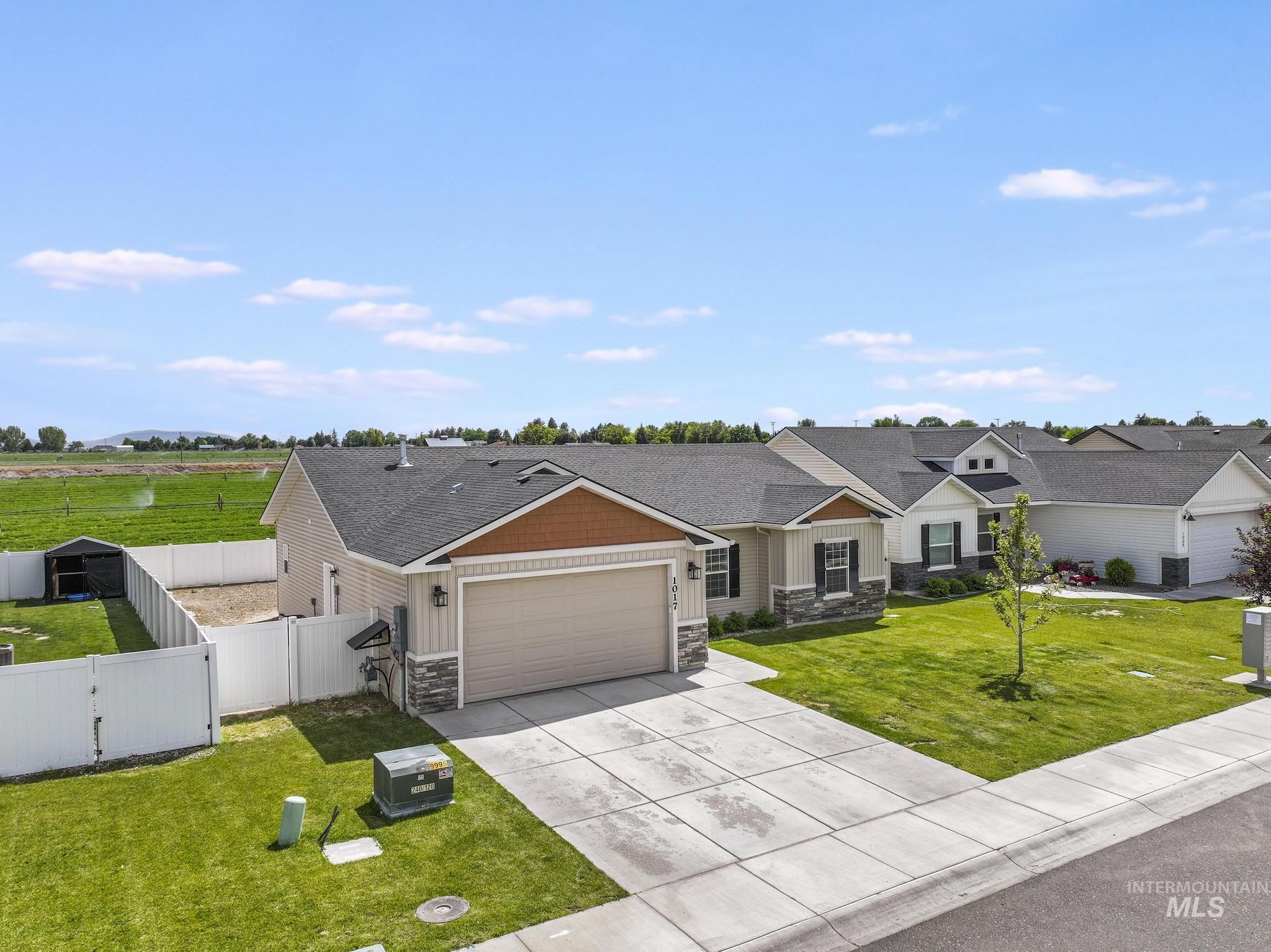 1017 Magnolia St., Burley, Idaho 83318, 3 Bedrooms, 2 Bathrooms, Residential For Sale, Price $320,000,MLS 98989499