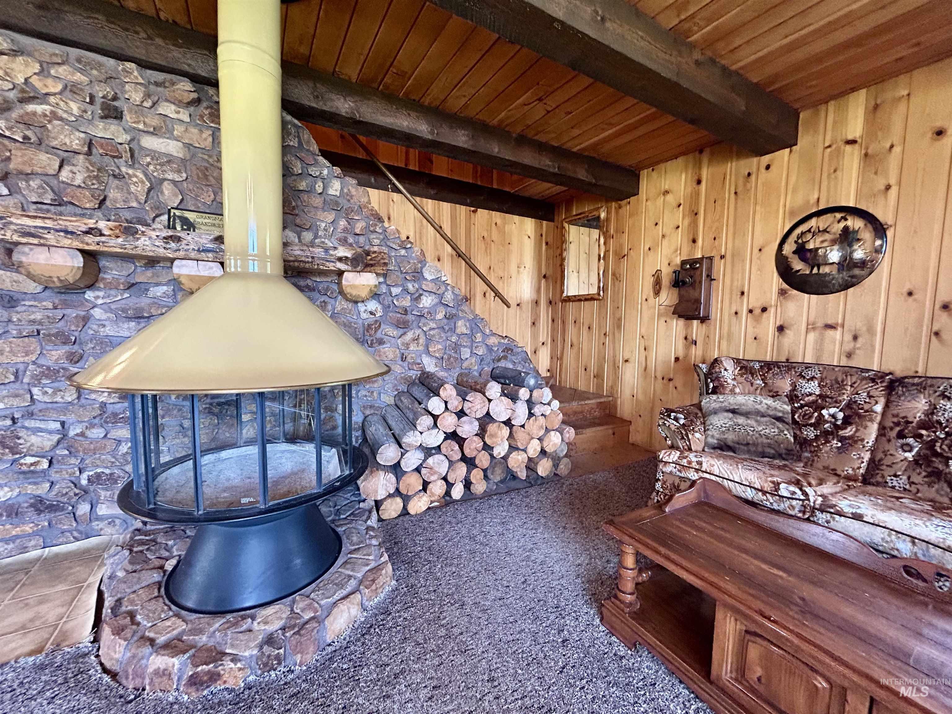 72 Fisher Creek Loop, Stanley, Idaho 83278, 3 Bedrooms, 1.5 Bathrooms, Residential For Sale, Price $1,050,000,MLS 98989500