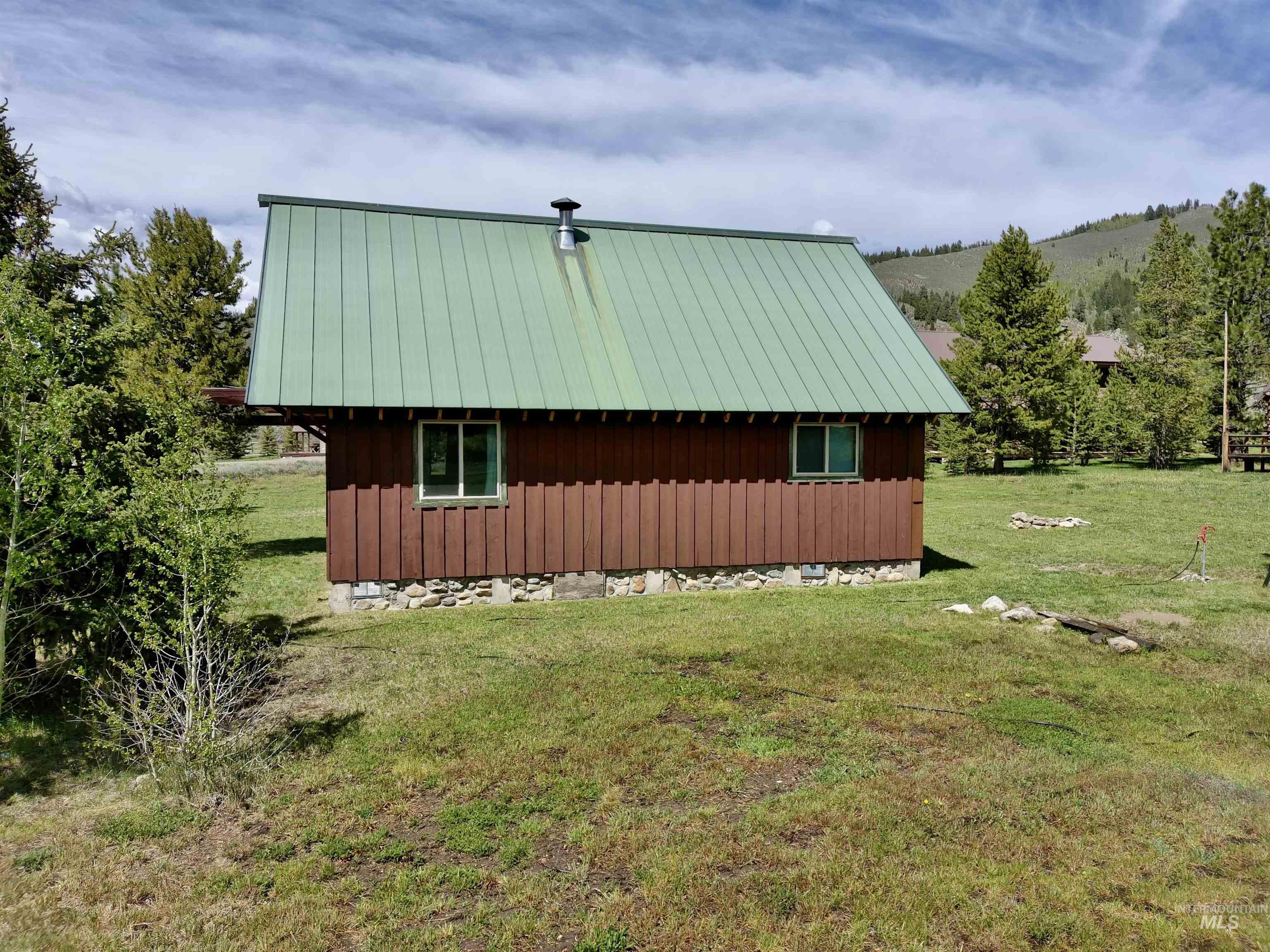 72 Fisher Creek Loop, Stanley, Idaho 83278, 3 Bedrooms, 1.5 Bathrooms, Residential For Sale, Price $1,050,000,MLS 98989500
