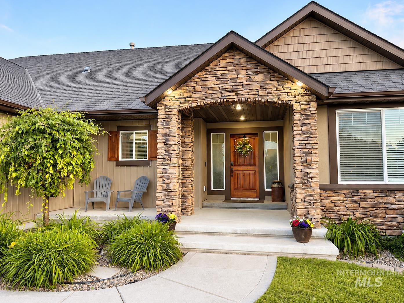 1057 Oakwood Ave., Burley, Idaho 83318, 5 Bedrooms, 3 Bathrooms, Residential For Sale, Price $485,000, 98989503
