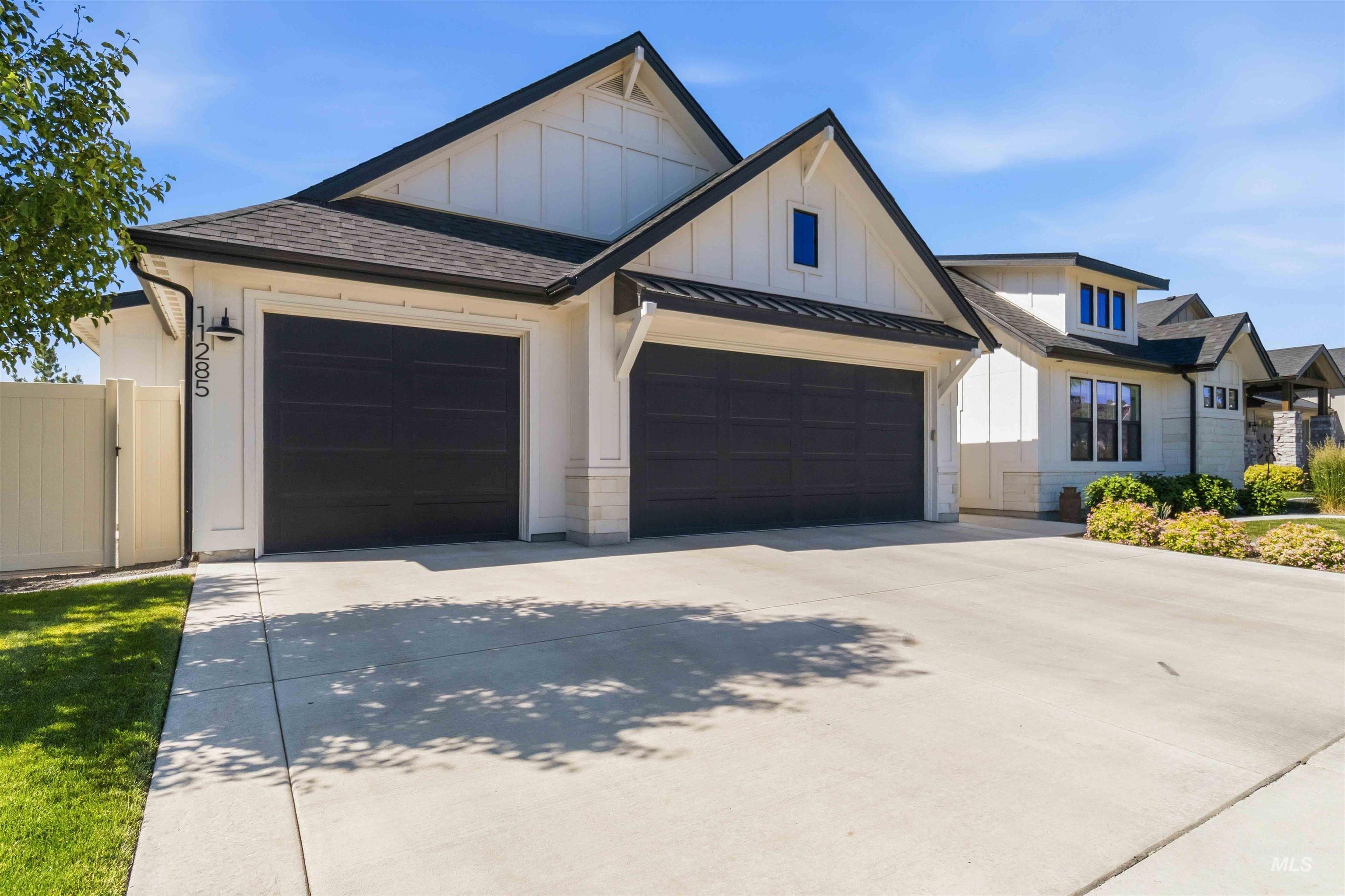 11285 W Threadgrass St, Star, Idaho 83669, 3 Bedrooms, 2.5 Bathrooms, Residential For Sale, Price $725,000,MLS 98989509