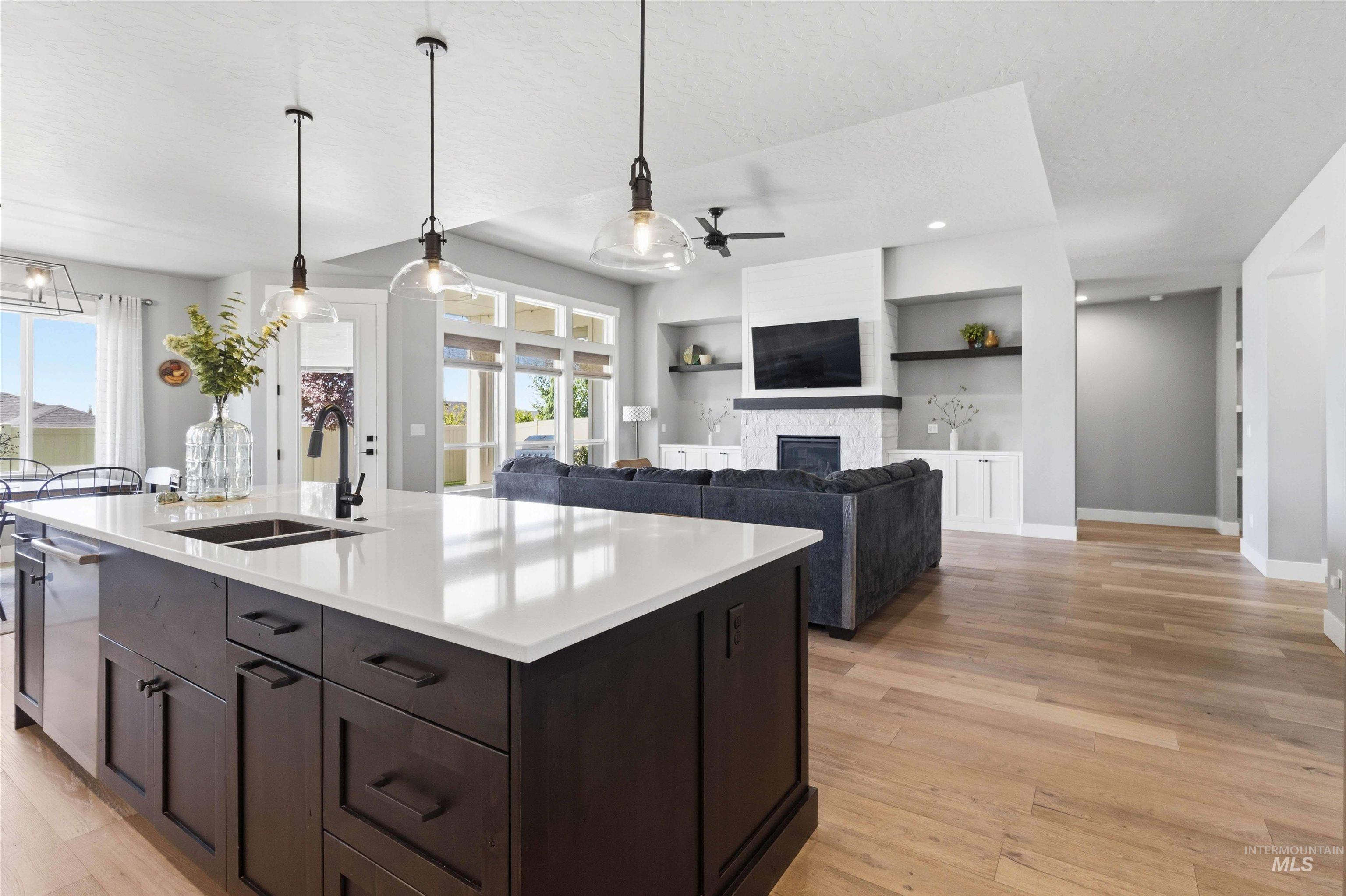 11285 W Threadgrass St, Star, Idaho 83669, 3 Bedrooms, 2.5 Bathrooms, Residential For Sale, Price $725,000,MLS 98989509