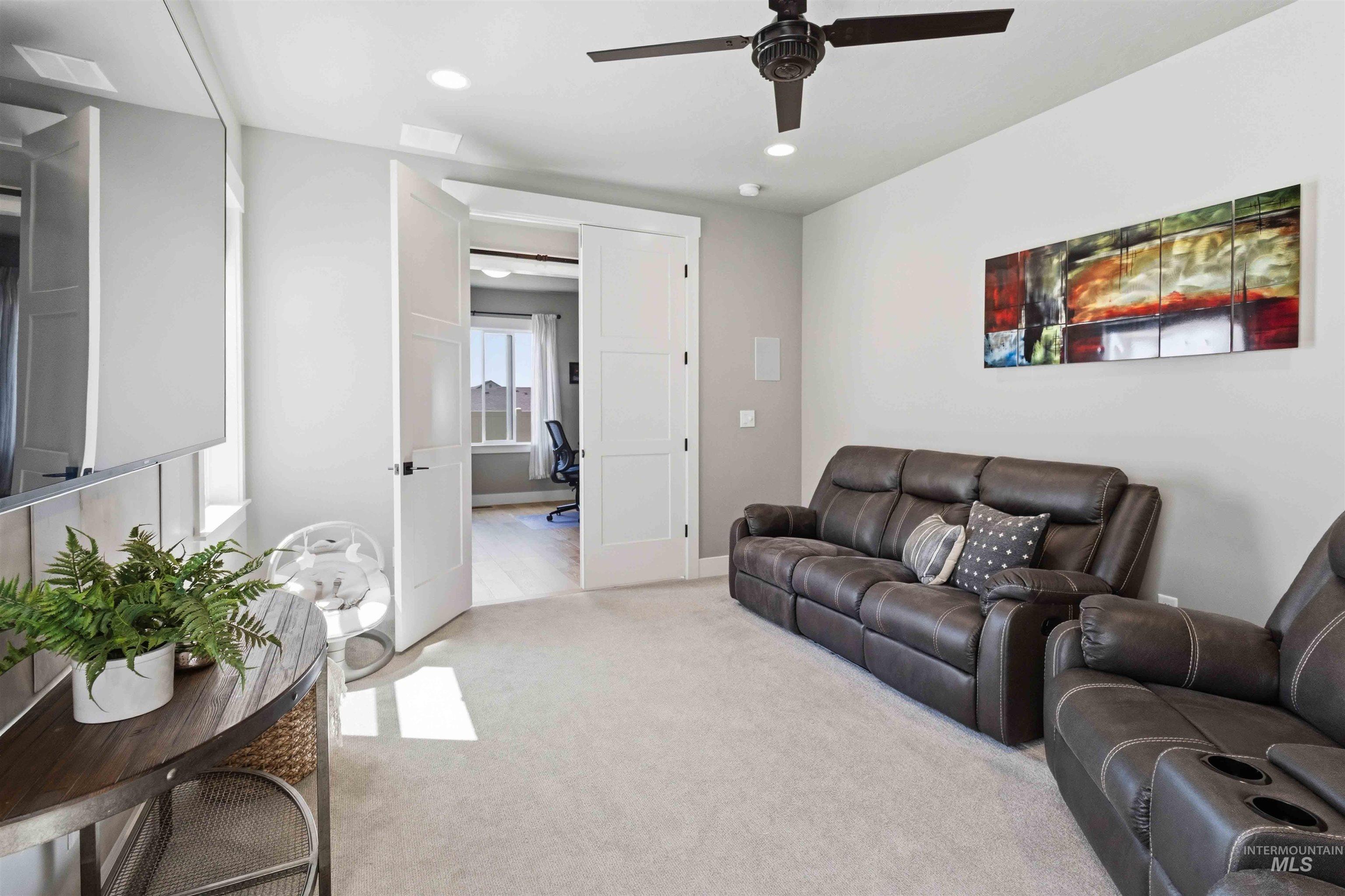 11285 W Threadgrass St, Star, Idaho 83669, 3 Bedrooms, 2.5 Bathrooms, Residential For Sale, Price $725,000,MLS 98989509