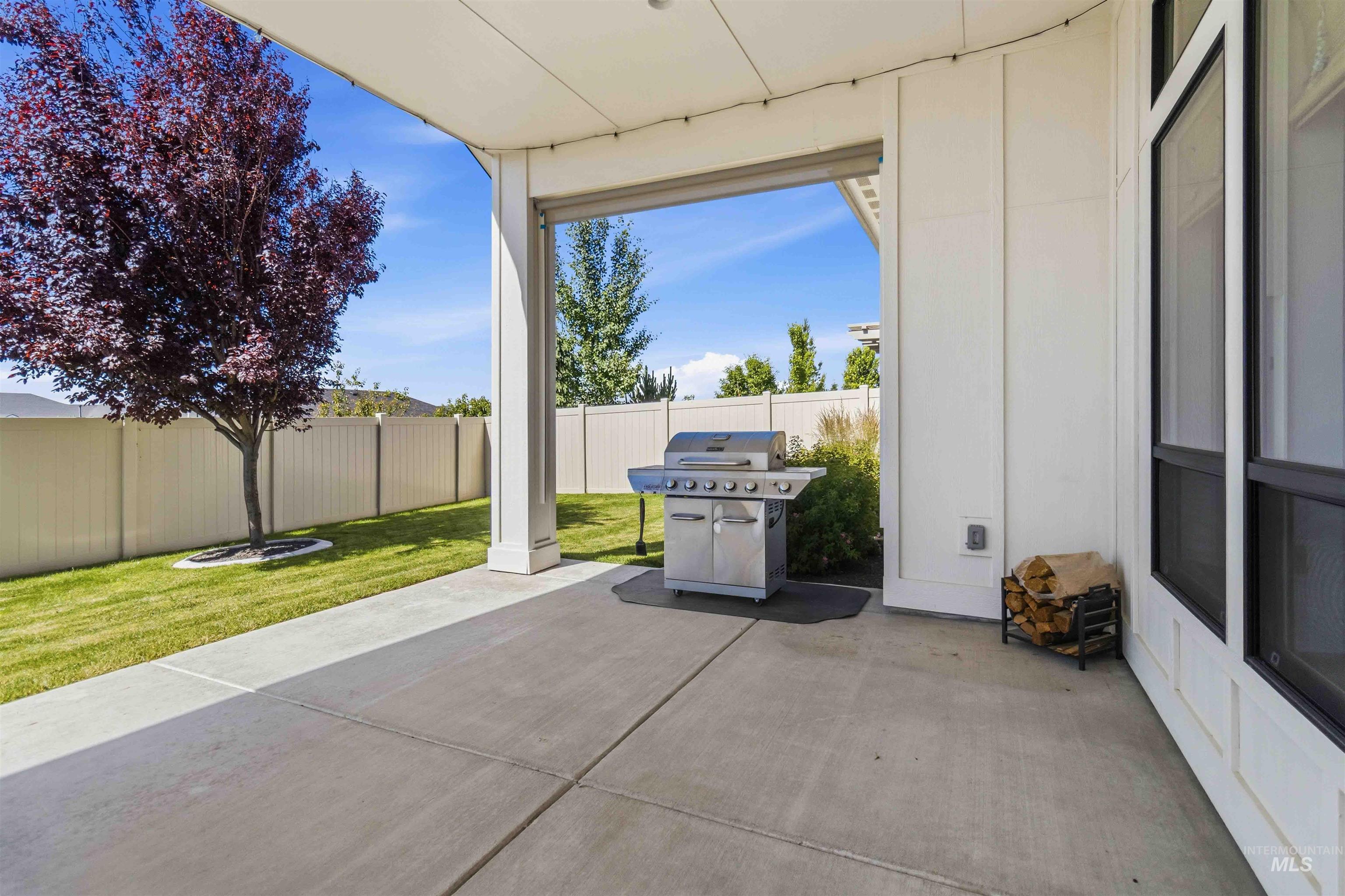 11285 W Threadgrass St, Star, Idaho 83669, 3 Bedrooms, 2.5 Bathrooms, Residential For Sale, Price $725,000, 98989509