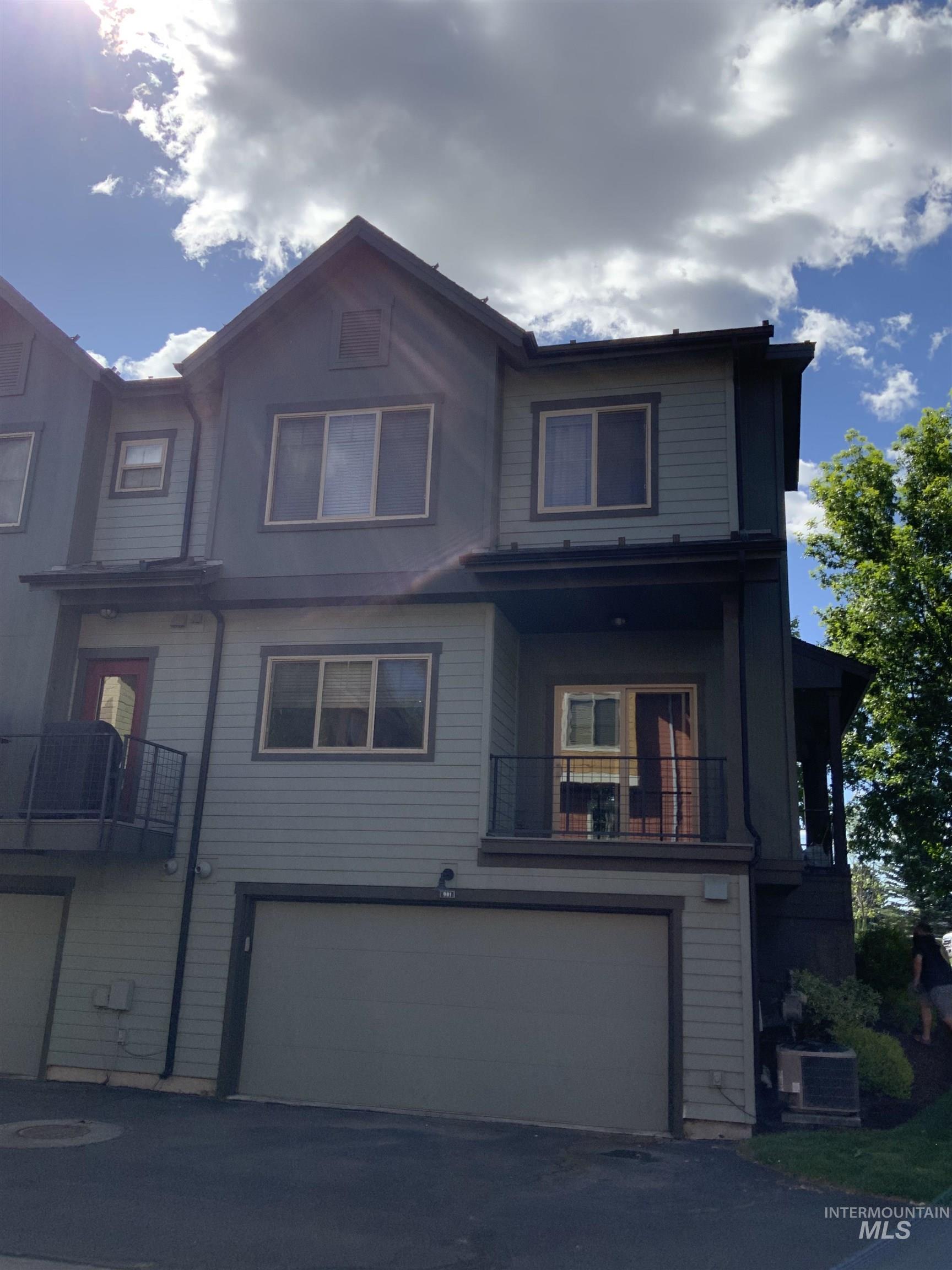 901 Countryside, Hailey, Idaho 83333, 3 Bedrooms, 2.5 Bathrooms, Residential For Sale, Price $570,000, 98989511