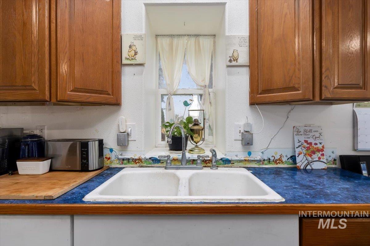 5597 US Hwy 93, Jerome, Idaho 83338, 3 Bedrooms, 2 Bathrooms, Residential For Sale, Price $340,000, 98989512