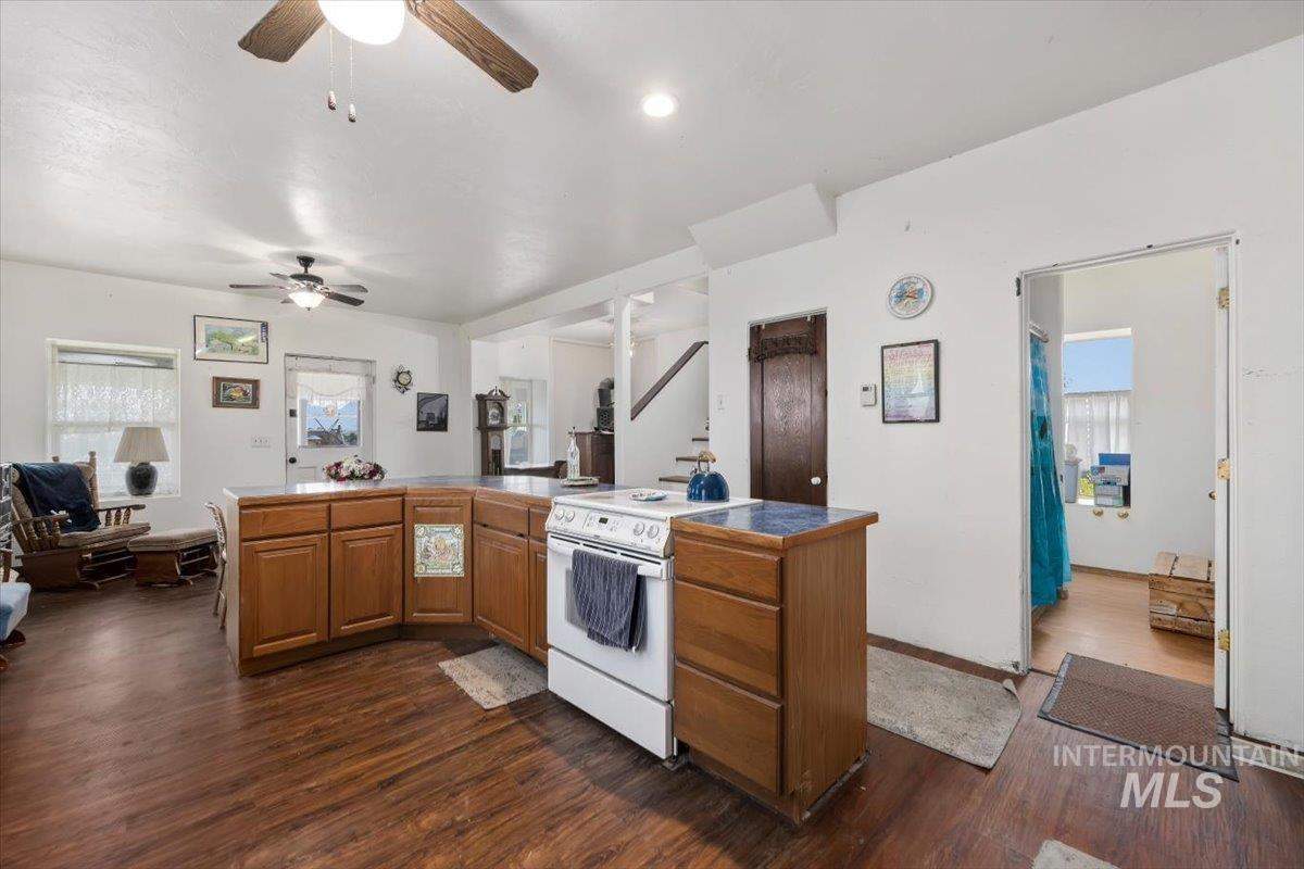 5597 US Hwy 93, Jerome, Idaho 83338, 3 Bedrooms, 2 Bathrooms, Residential For Sale, Price $340,000, 98989512