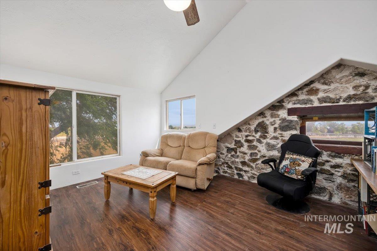 5597 US Hwy 93, Jerome, Idaho 83338, 3 Bedrooms, 2 Bathrooms, Residential For Sale, Price $340,000, 98989512