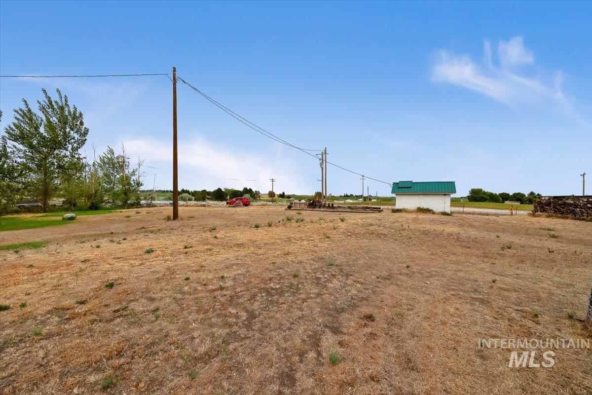 5597 US Hwy 93, Jerome, Idaho 83338, 3 Bedrooms, 2 Bathrooms, Residential For Sale, Price $340,000, 98989512