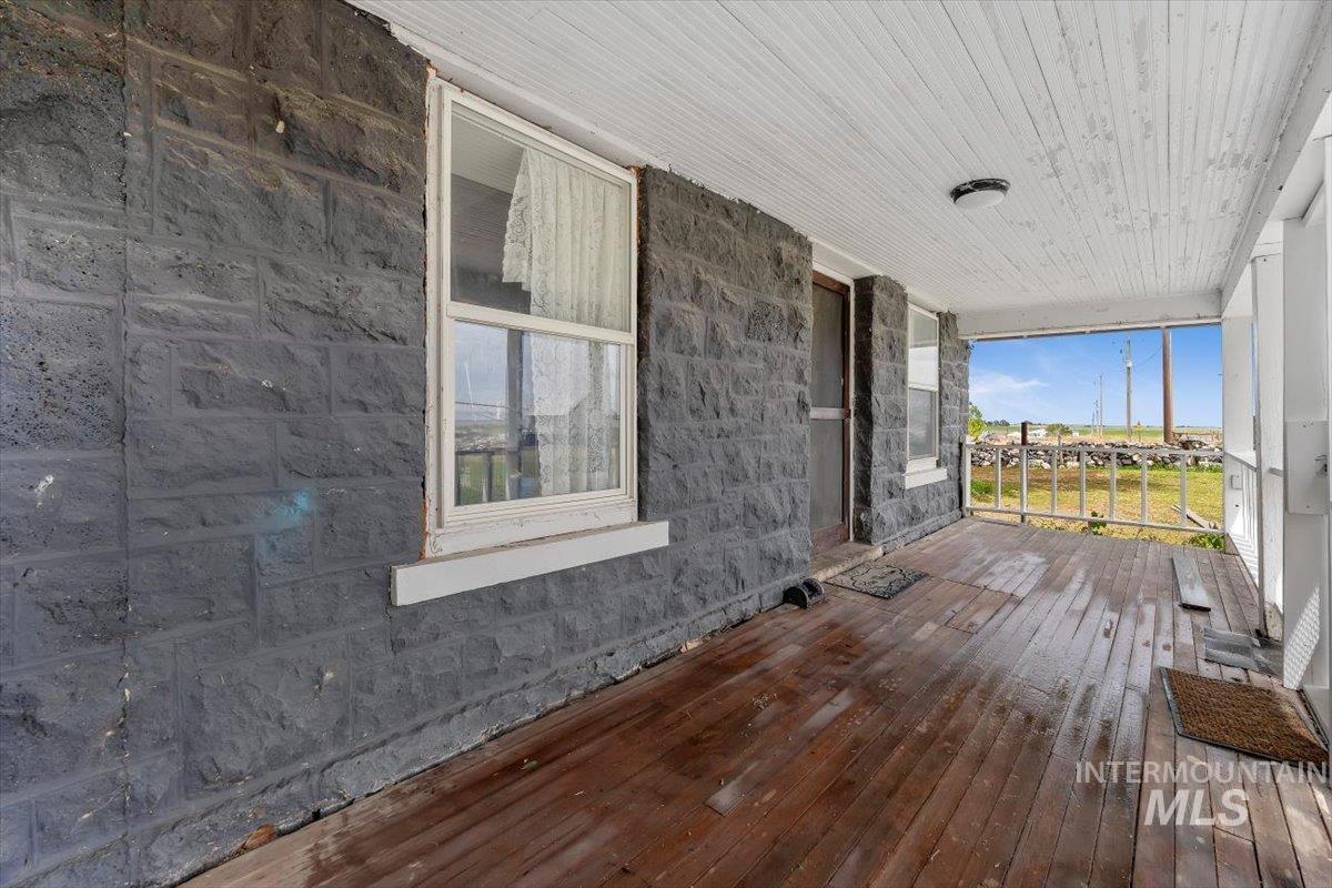 5597 US Hwy 93, Jerome, Idaho 83338, 3 Bedrooms, 2 Bathrooms, Residential For Sale, Price $340,000, 98989512