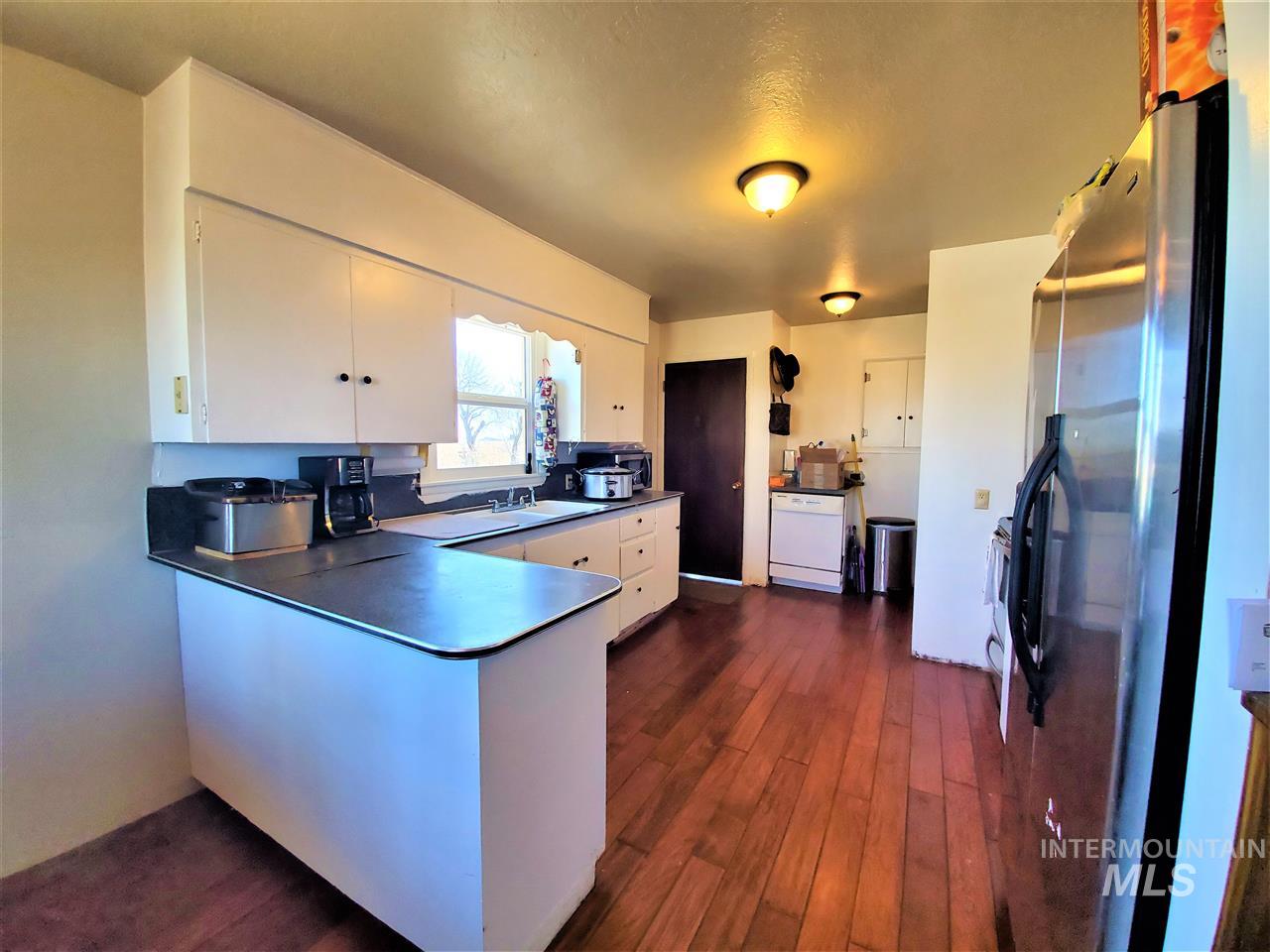 636 N 200 E, Rupert, Idaho 83350, 5 Bedrooms, 1 Bathroom, Residential For Sale, Price $395,000, 98989519