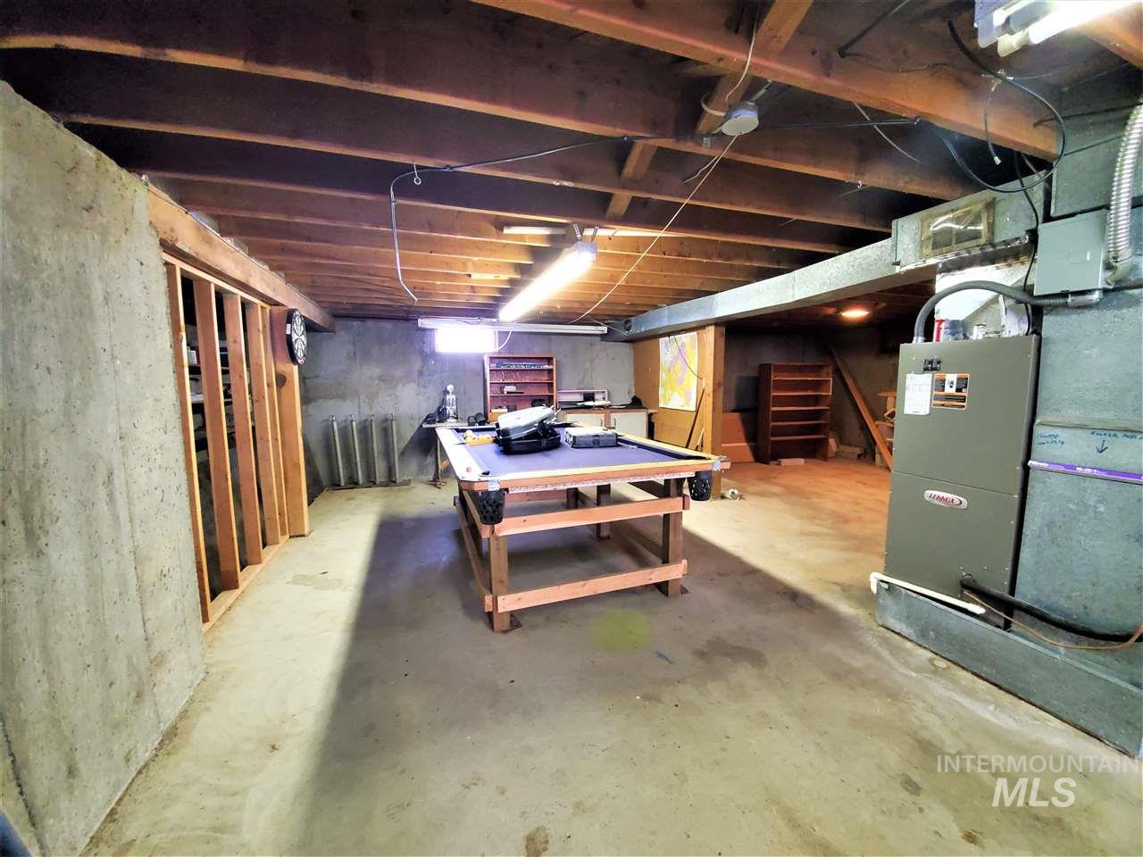 636 N 200 E, Rupert, Idaho 83350, 5 Bedrooms, 1 Bathroom, Residential For Sale, Price $395,000, 98989519