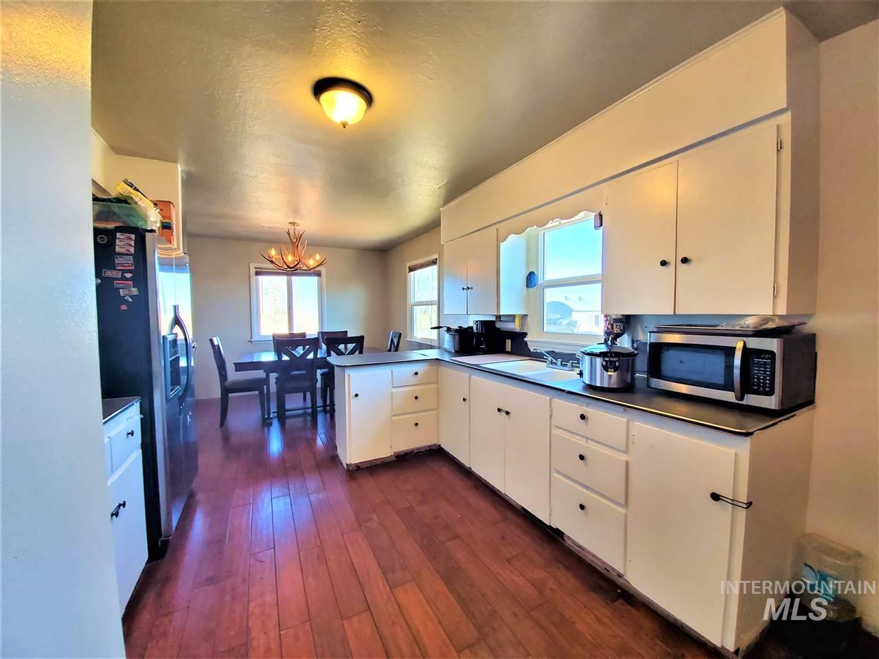 636 N 200 E, Rupert, Idaho 83350, 5 Bedrooms, 1 Bathroom, Residential For Sale, Price $395,000, 98989519