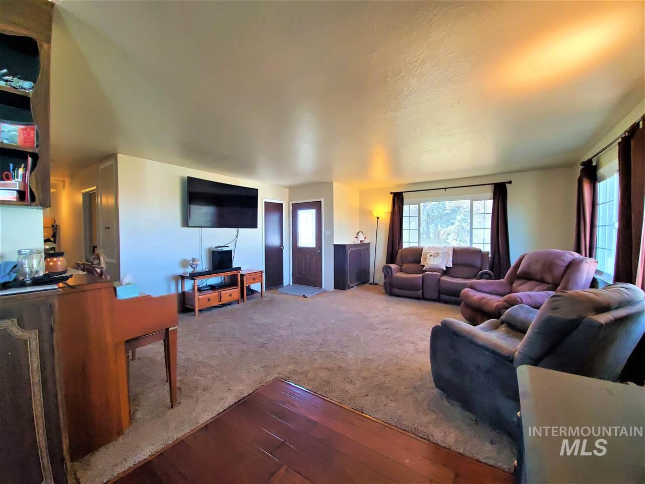 636 N 200 E, Rupert, Idaho 83350, 5 Bedrooms, 1 Bathroom, Residential For Sale, Price $395,000, 98989519