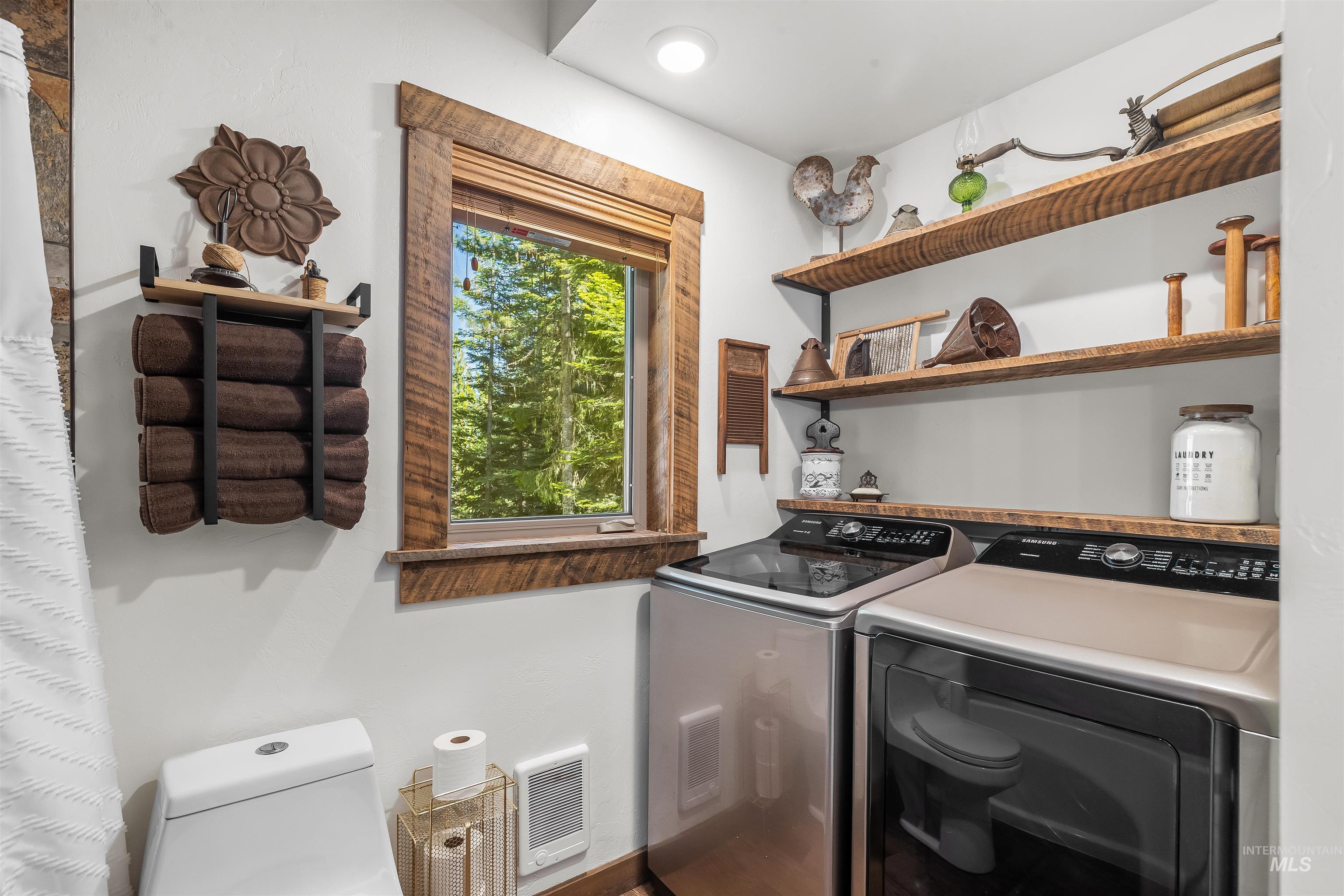 1442 Band Mill Road, Orofino, Idaho 83544, 2 Bedrooms, 1.5 Bathrooms, Residential For Sale, Price $635,000, 98989520