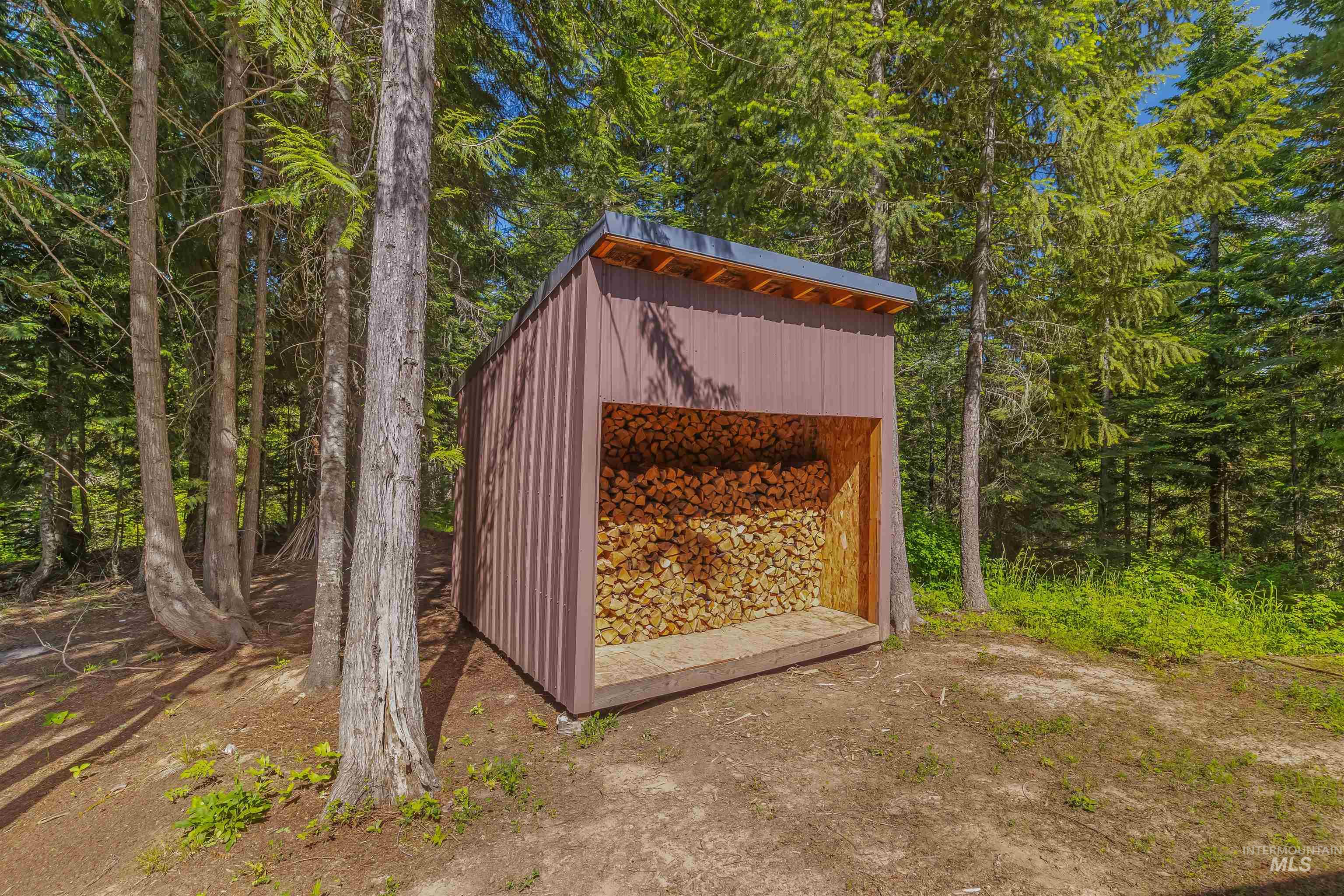 1442 Band Mill Road, Orofino, Idaho 83544, 2 Bedrooms, 1.5 Bathrooms, Residential For Sale, Price $635,000, 98989520