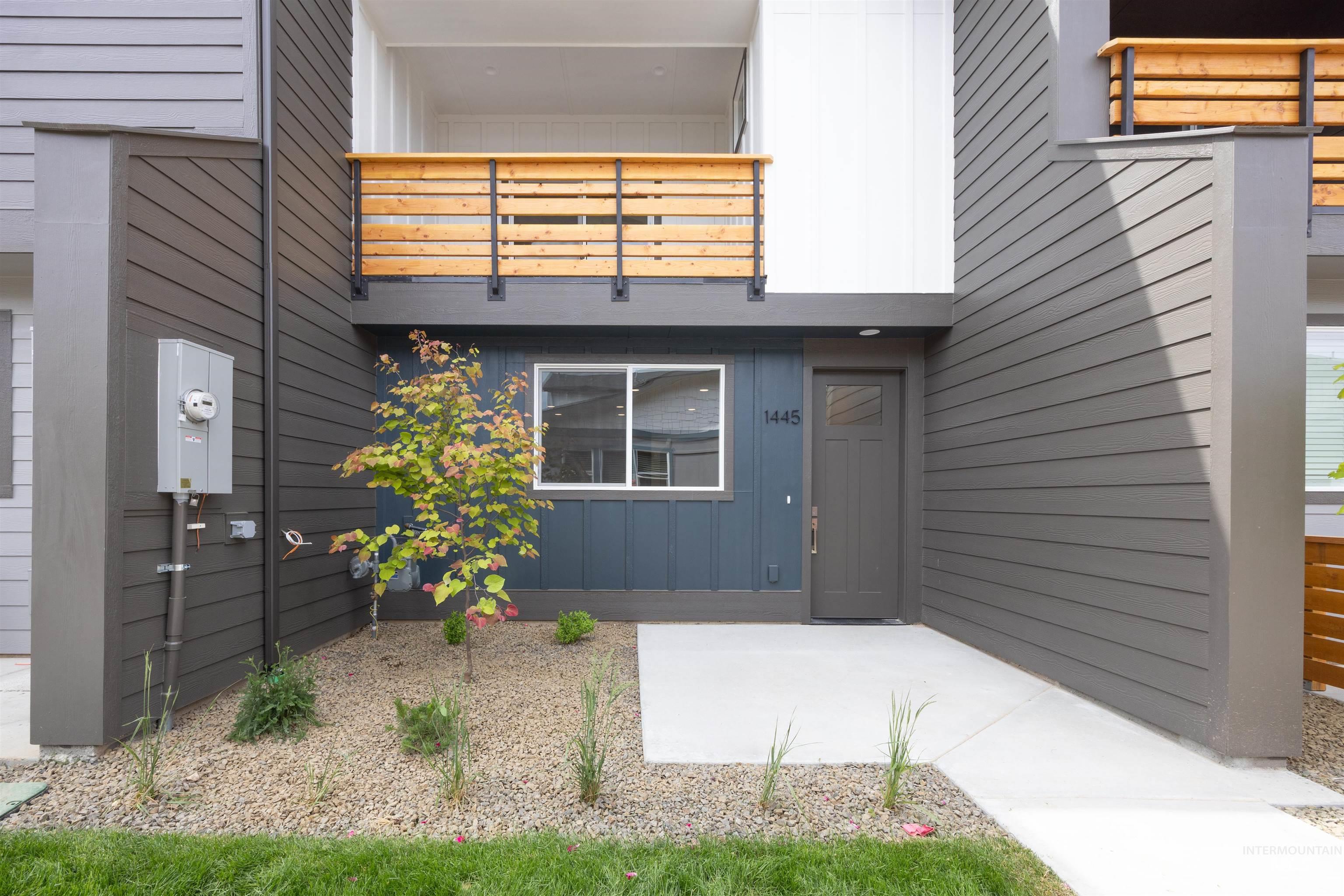 1420 N Cole Cottage Lane, Boise, Idaho 83704, 2 Bedrooms, 2.5 Bathrooms, Residential For Sale, Price $359,900, 98989524
