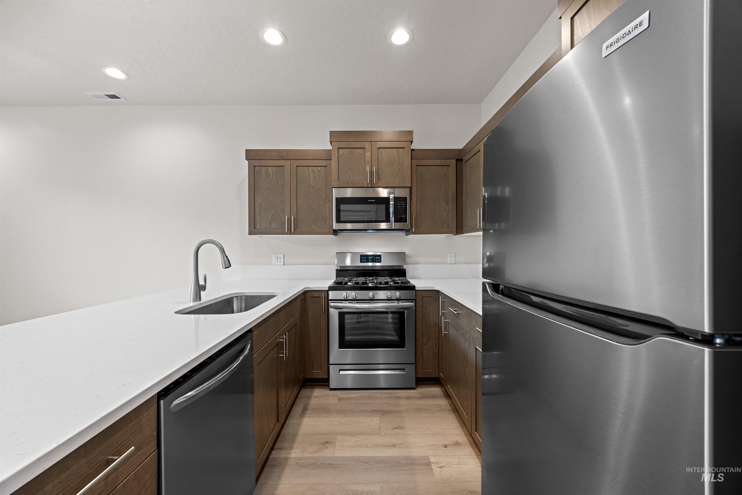 1420 N Cole Cottage Lane, Boise, Idaho 83704, 2 Bedrooms, 2.5 Bathrooms, Residential For Sale, Price $359,900, 98989524