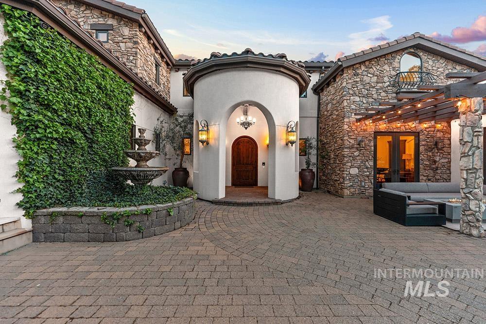 473 N Strata Via Way, Boise, Idaho 83712-6730, 5 Bedrooms, 6 Bathrooms, Residential For Sale, Price $2,795,000,MLS 98989525
