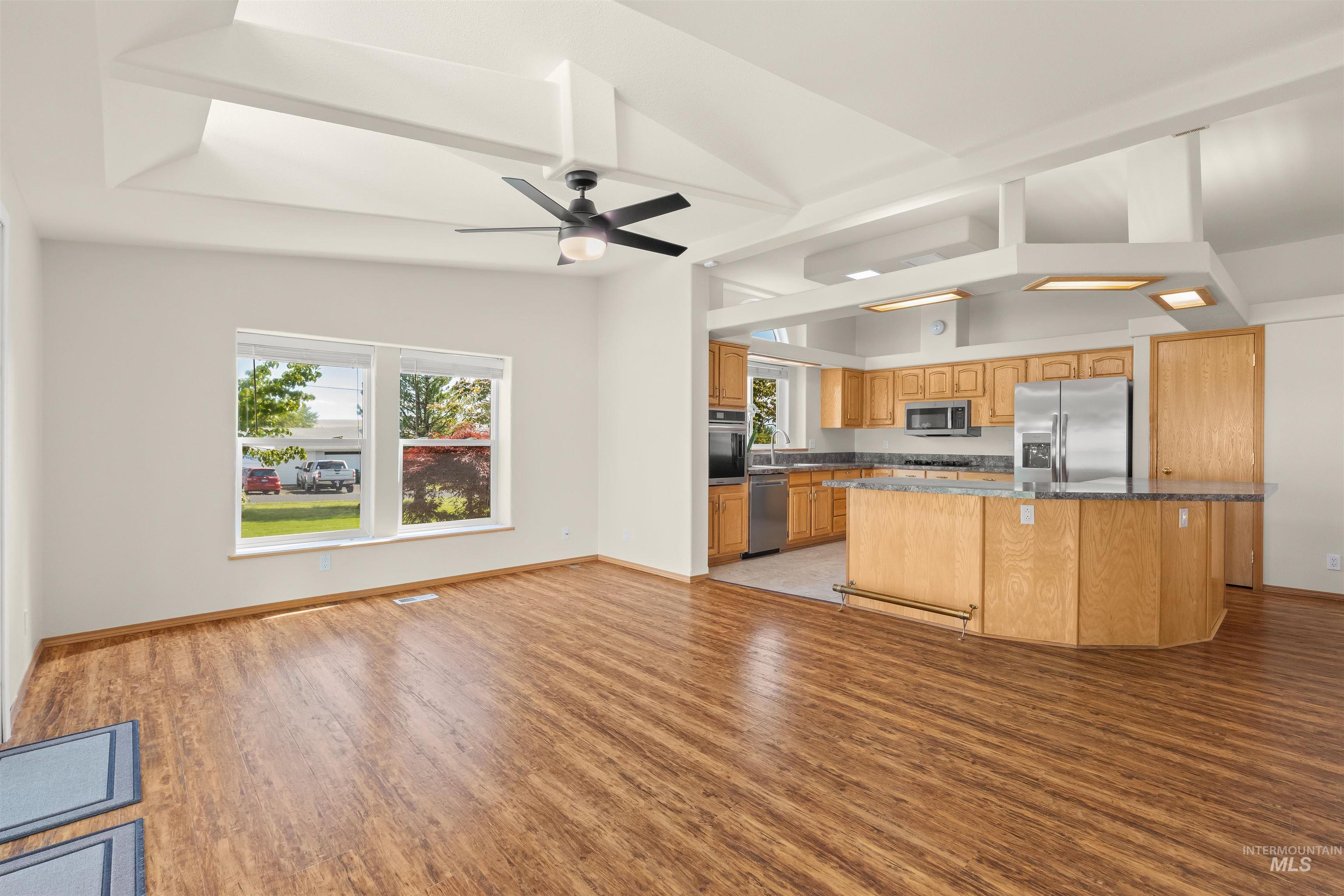2039 Ripon Avenue, Lewiston, Idaho 83501, 3 Bedrooms, 3 Bathrooms, Residential For Sale, Price $635,000, 98989527