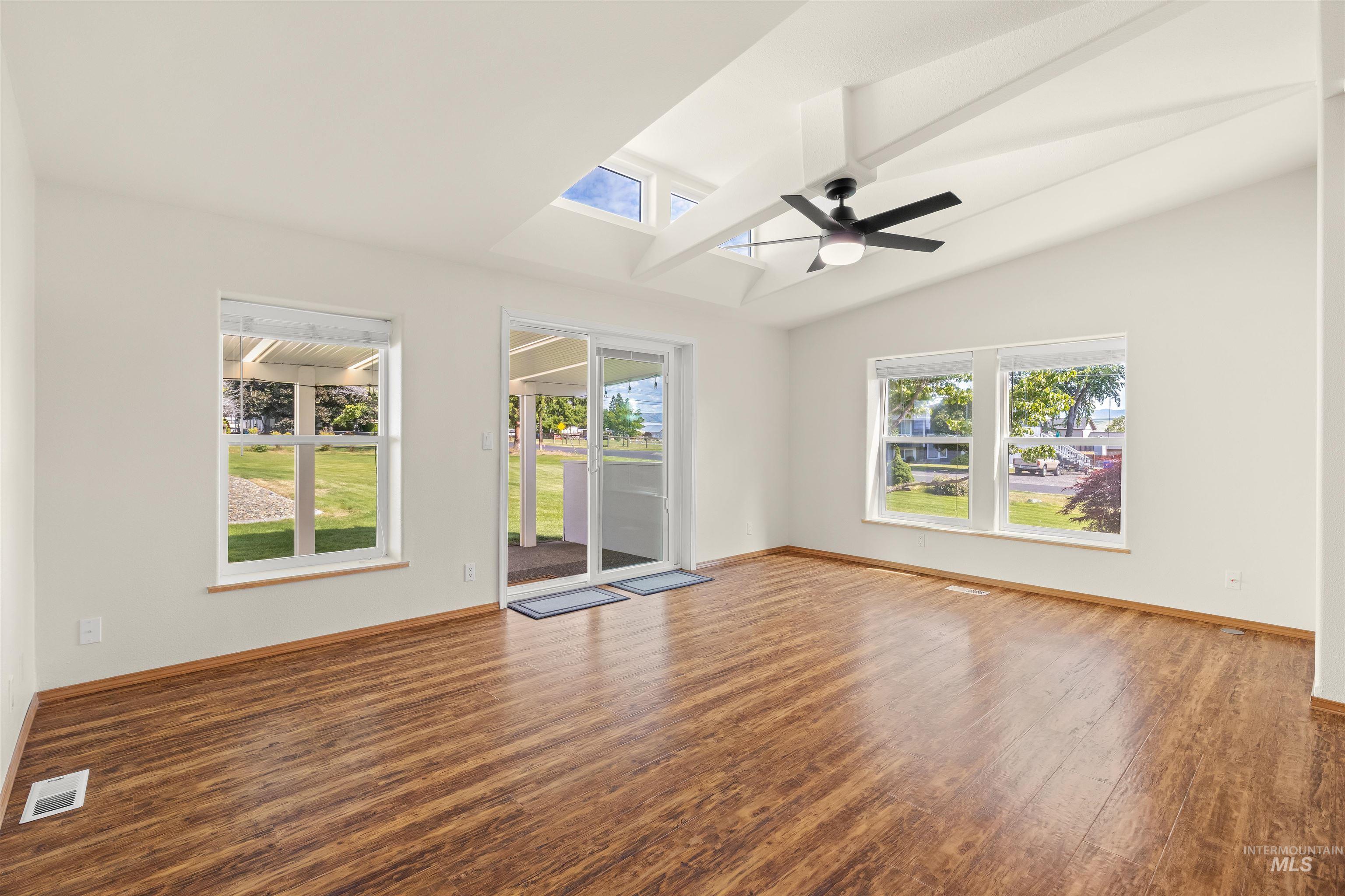 2039 Ripon Avenue, Lewiston, Idaho 83501, 3 Bedrooms, 3 Bathrooms, Residential For Sale, Price $635,000, 98989527