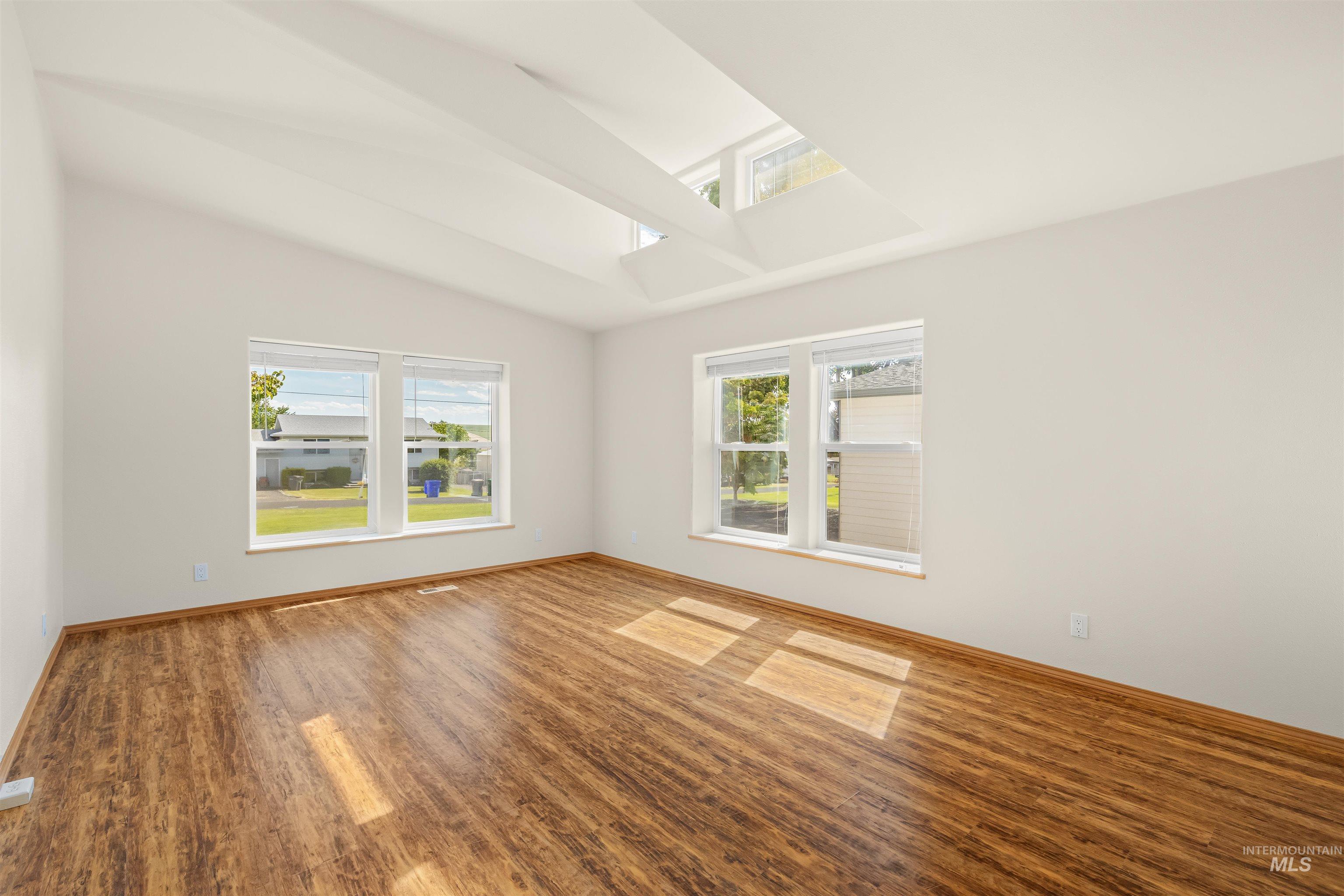 2039 Ripon Avenue, Lewiston, Idaho 83501, 3 Bedrooms, 3 Bathrooms, Residential For Sale, Price $635,000, 98989527