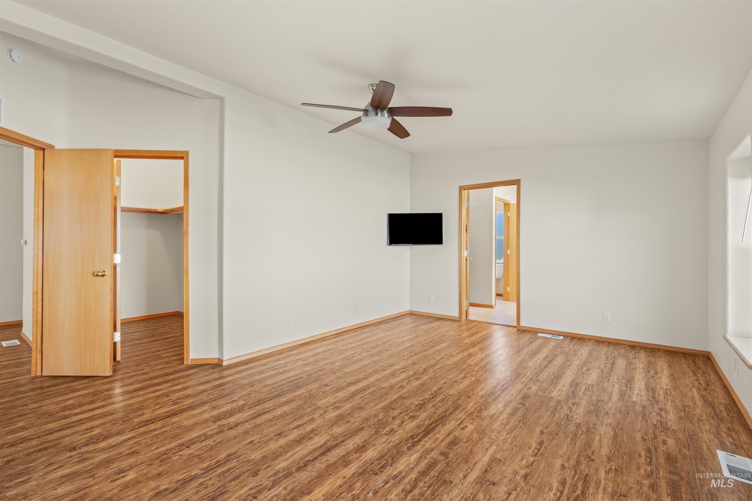 2039 Ripon Avenue, Lewiston, Idaho 83501, 3 Bedrooms, 3 Bathrooms, Residential For Sale, Price $635,000, 98989527