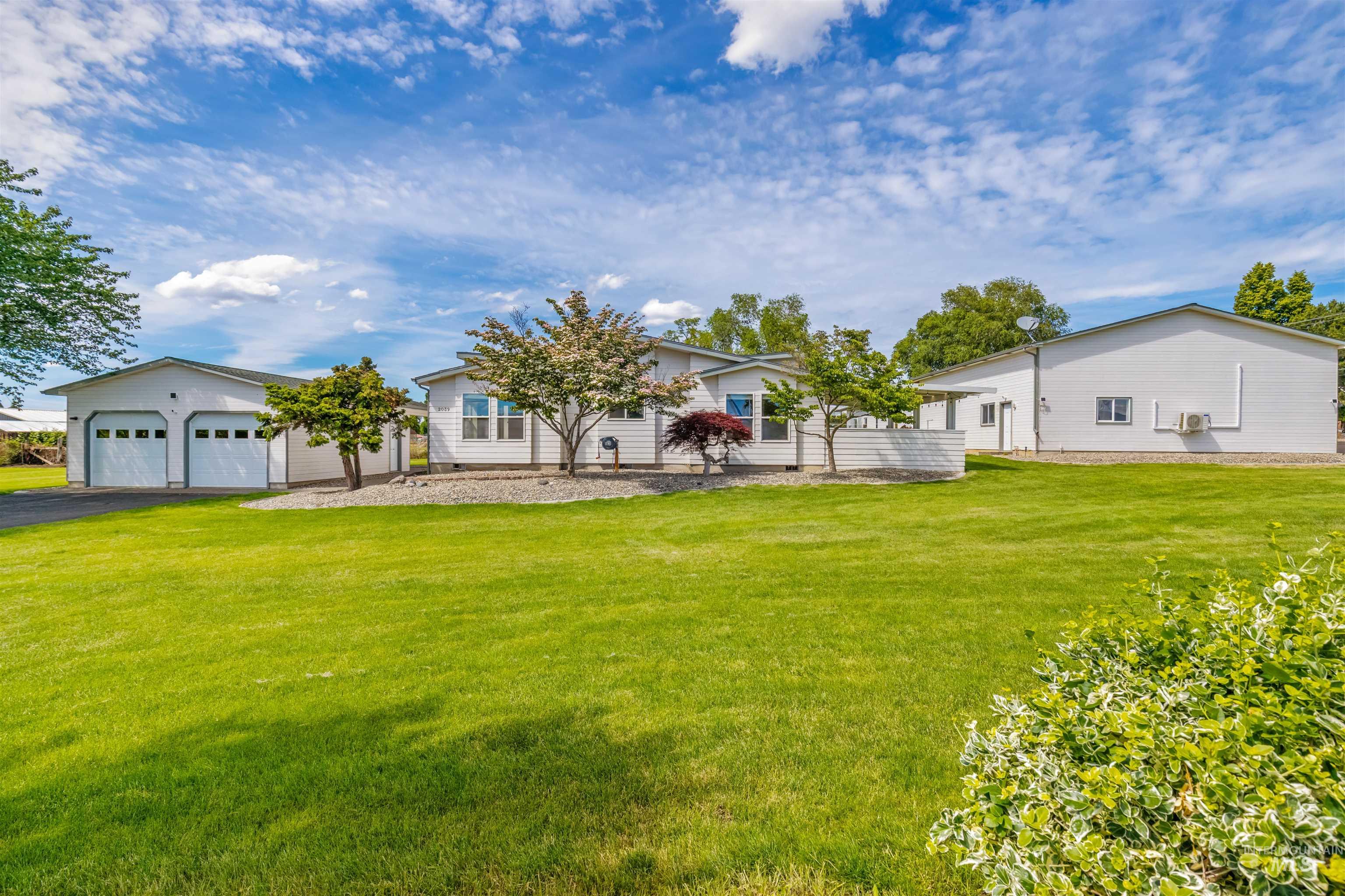 2039 Ripon Avenue, Lewiston, Idaho 83501, 3 Bedrooms, 3 Bathrooms, Residential For Sale, Price $635,000, 98989527