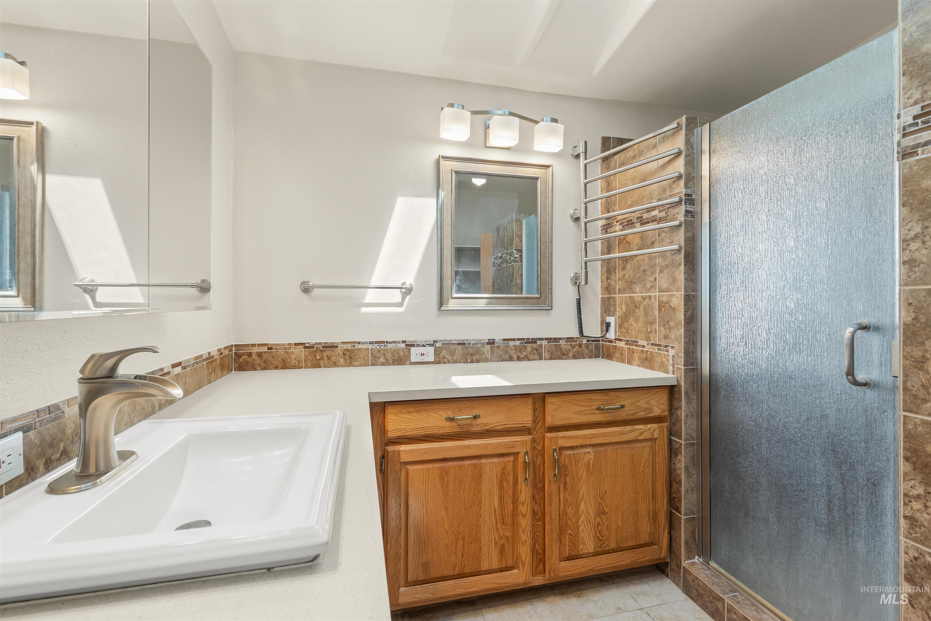 2039 Ripon Avenue, Lewiston, Idaho 83501, 3 Bedrooms, 3 Bathrooms, Residential For Sale, Price $635,000, 98989527
