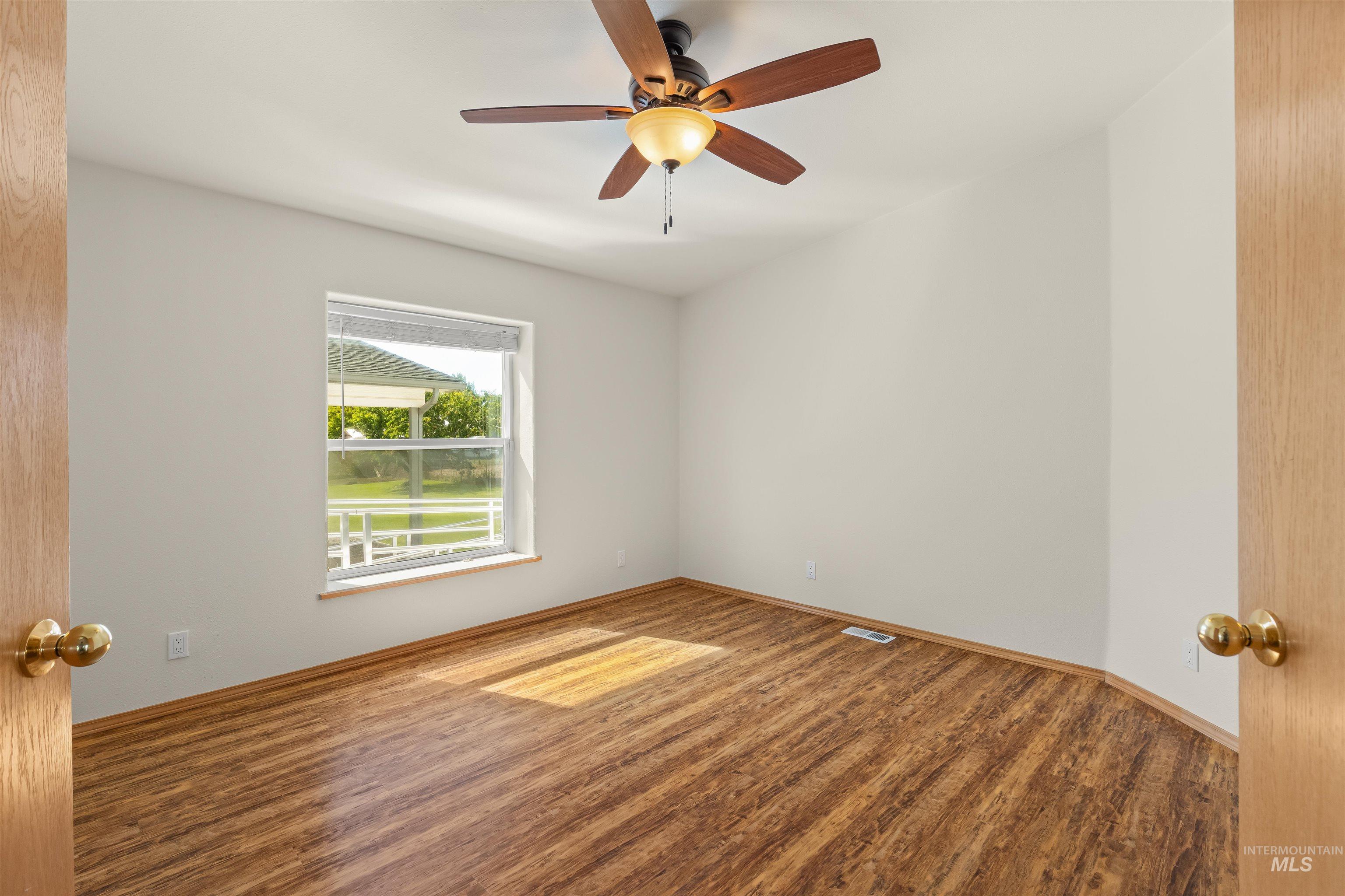 2039 Ripon Avenue, Lewiston, Idaho 83501, 3 Bedrooms, 3 Bathrooms, Residential For Sale, Price $635,000, 98989527