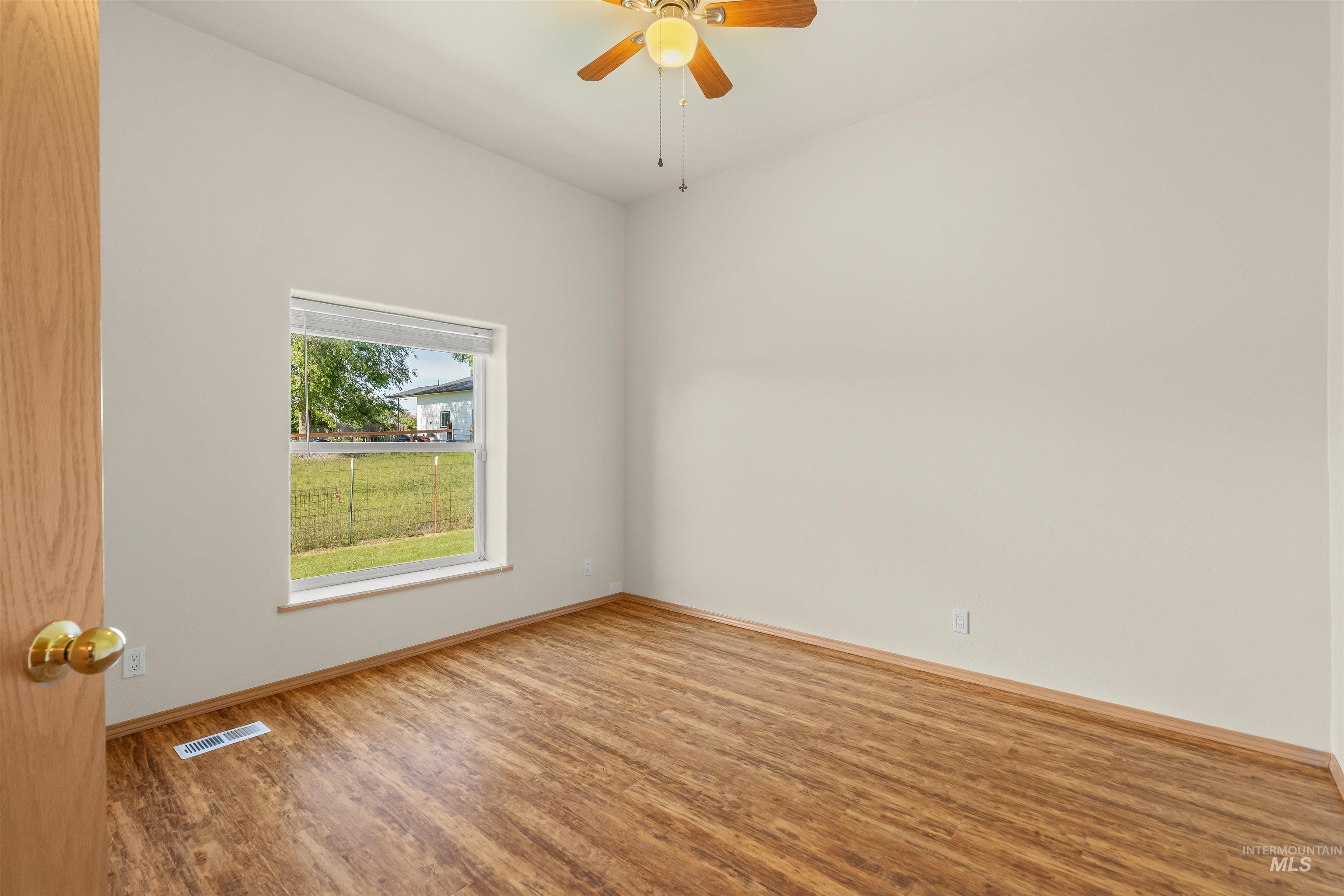 2039 Ripon Avenue, Lewiston, Idaho 83501, 3 Bedrooms, 3 Bathrooms, Residential For Sale, Price $635,000, 98989527