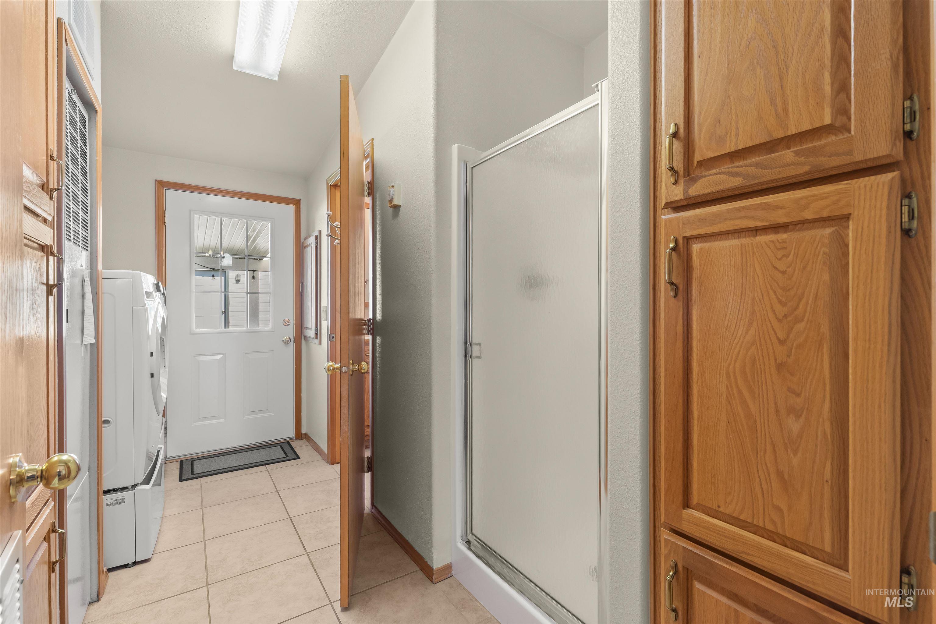 2039 Ripon Avenue, Lewiston, Idaho 83501, 3 Bedrooms, 3 Bathrooms, Residential For Sale, Price $635,000, 98989527