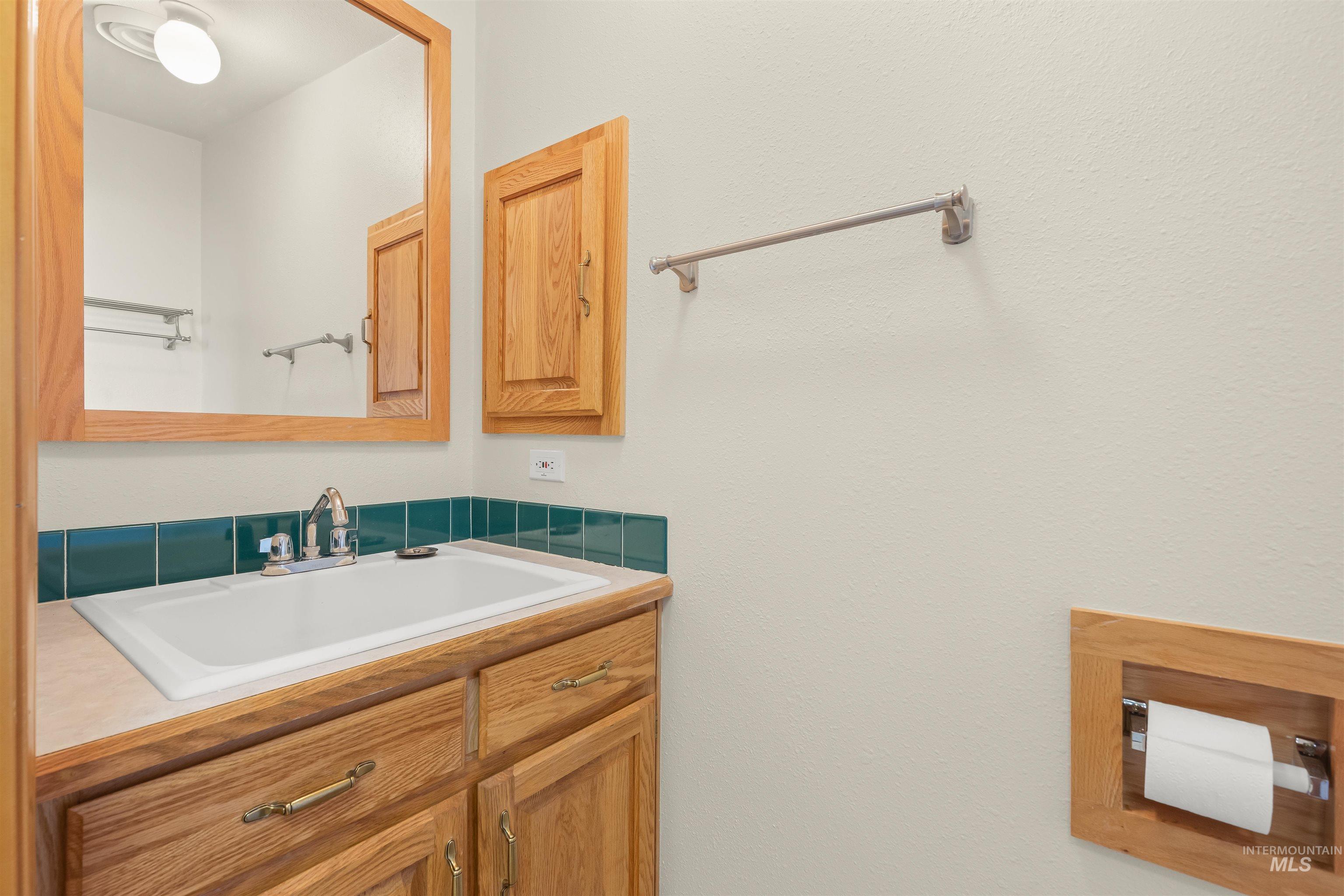 2039 Ripon Avenue, Lewiston, Idaho 83501, 3 Bedrooms, 3 Bathrooms, Residential For Sale, Price $635,000, 98989527