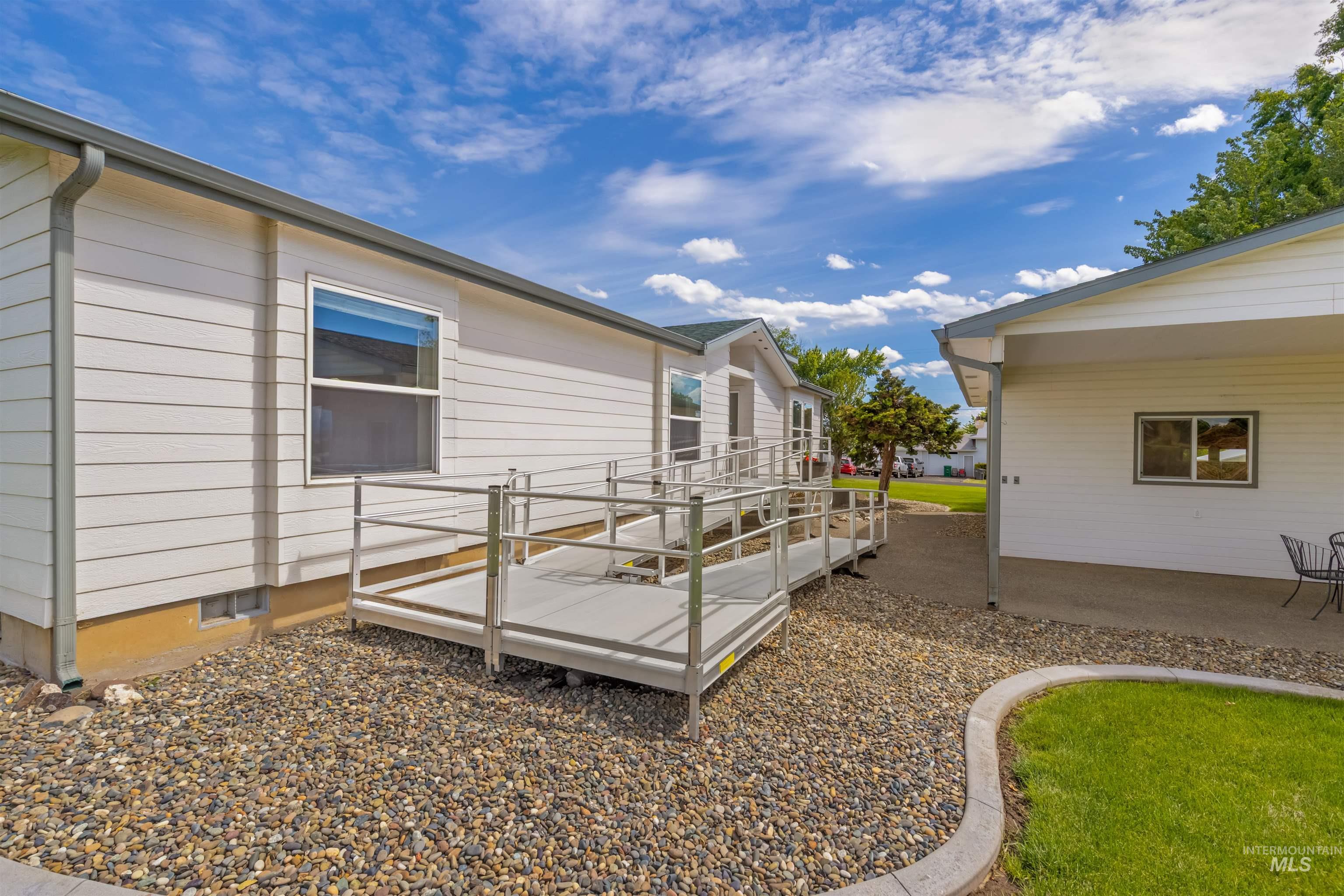 2039 Ripon Avenue, Lewiston, Idaho 83501, 3 Bedrooms, 3 Bathrooms, Residential For Sale, Price $635,000, 98989527