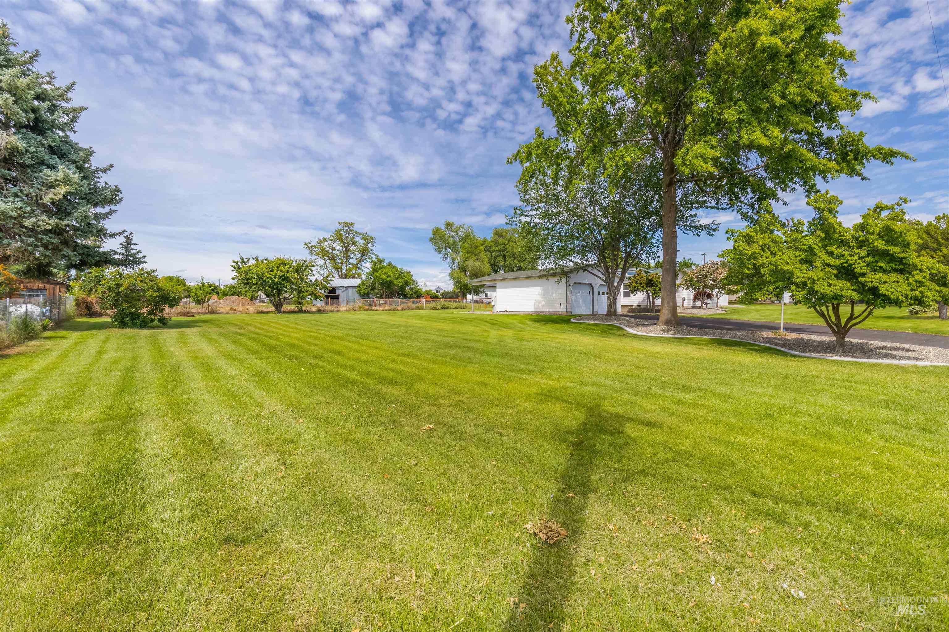 2039 Ripon Avenue, Lewiston, Idaho 83501, 3 Bedrooms, 3 Bathrooms, Residential For Sale, Price $635,000, 98989527