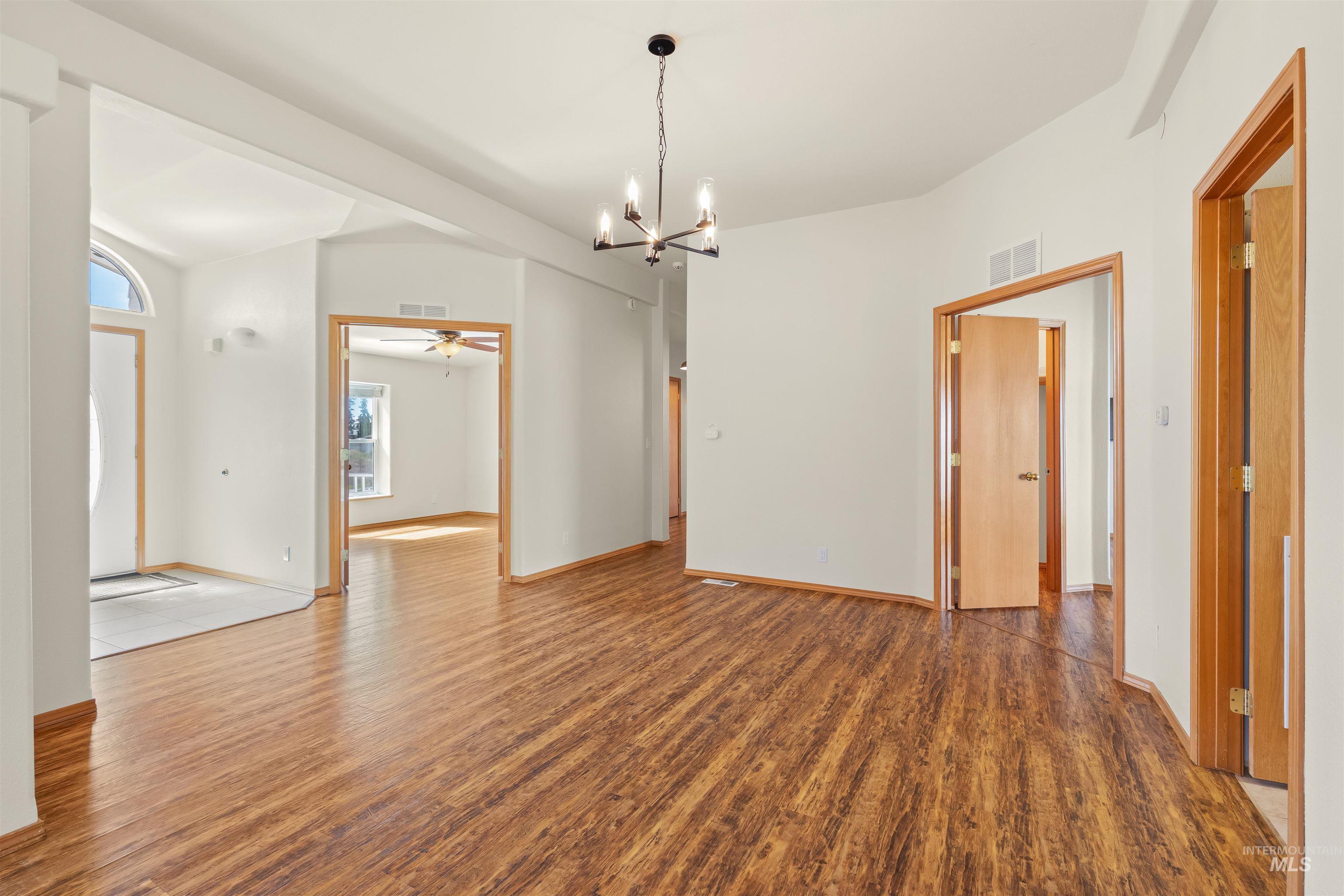 2039 Ripon Avenue, Lewiston, Idaho 83501, 3 Bedrooms, 3 Bathrooms, Residential For Sale, Price $635,000, 98989527