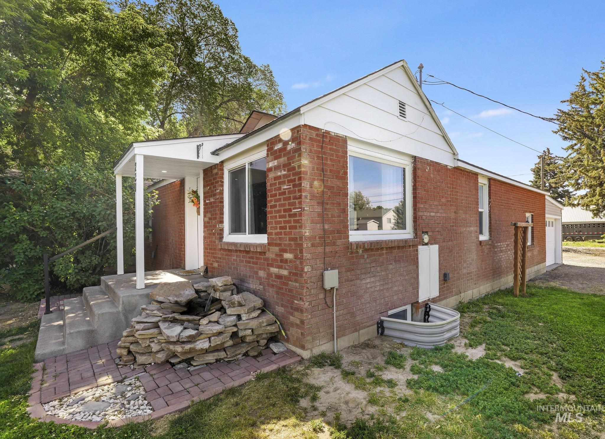 231 W Avenue D, Jerome, Idaho 83338, 3 Bedrooms, 1 Bathroom, Residential For Sale, Price $269,999, 98989529