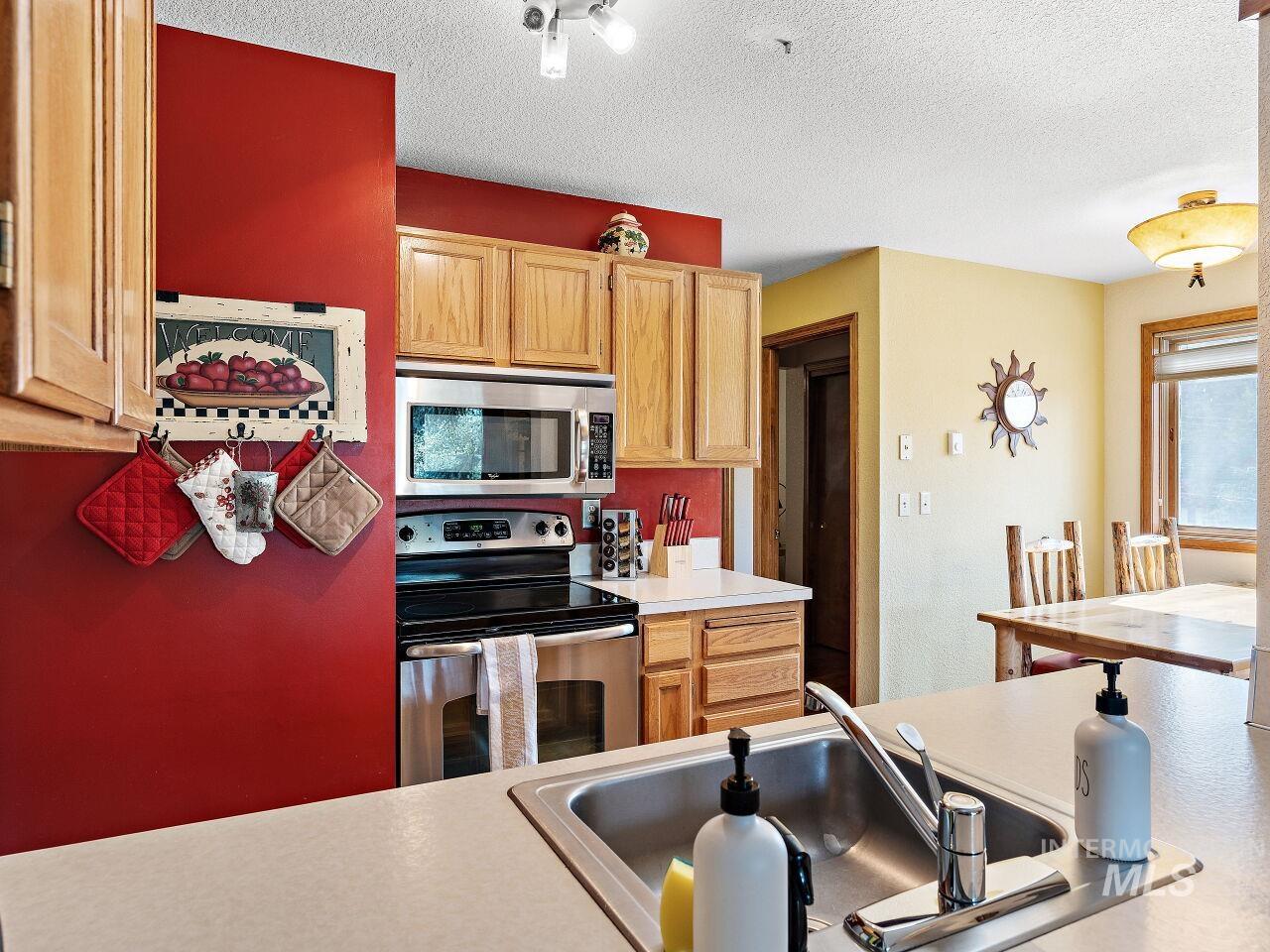 601 Hemlock St., McCall, Idaho 83638, 2 Bedrooms, 1 Bathroom, Residential For Sale, Price $429,000, 98989530