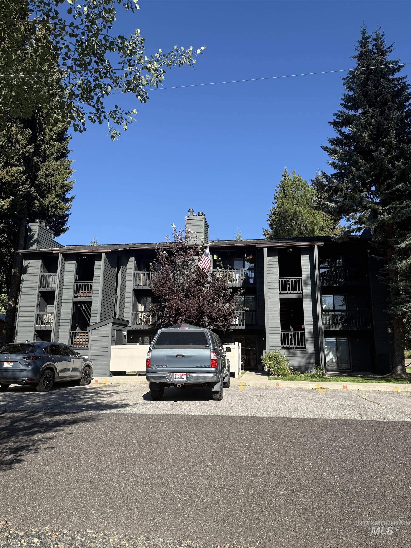 601 Hemlock St., McCall, Idaho 83638, 2 Bedrooms, 1 Bathroom, Residential For Sale, Price $429,000, 98989530