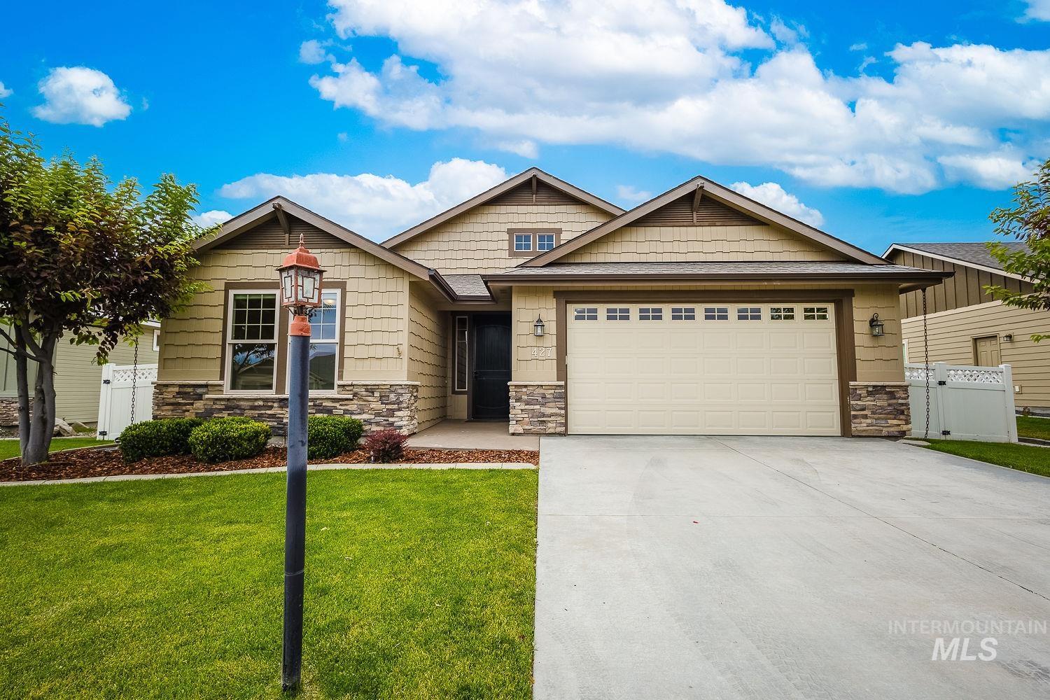 427 Briar Hill St, Nampa, Idaho 83686, 3 Bedrooms, 2 Bathrooms, Residential For Sale, Price $490,000, 98989532